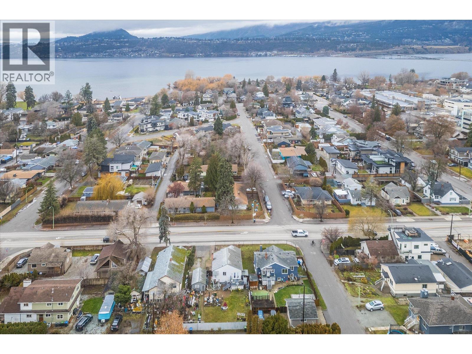 2405 Pandosy Street, Kelowna, British Columbia  V1Y 1T7 - Photo 4 - 10370983