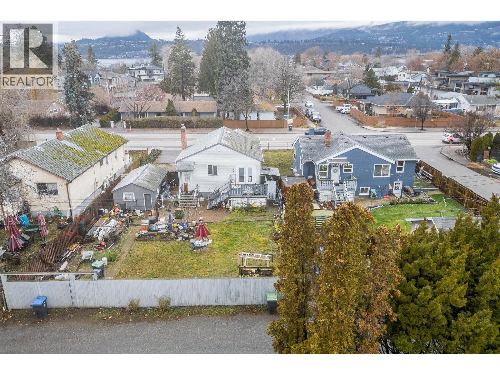 2405 Pandosy Street, Kelowna, British Columbia  V1Y 1T7 - Photo 5 - 10370983