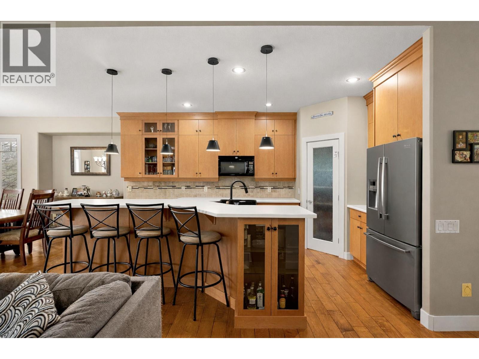 1601 Tower Ranch Boulevard, Kelowna, British Columbia  V1P 1P9 - Photo 2 - 10371202