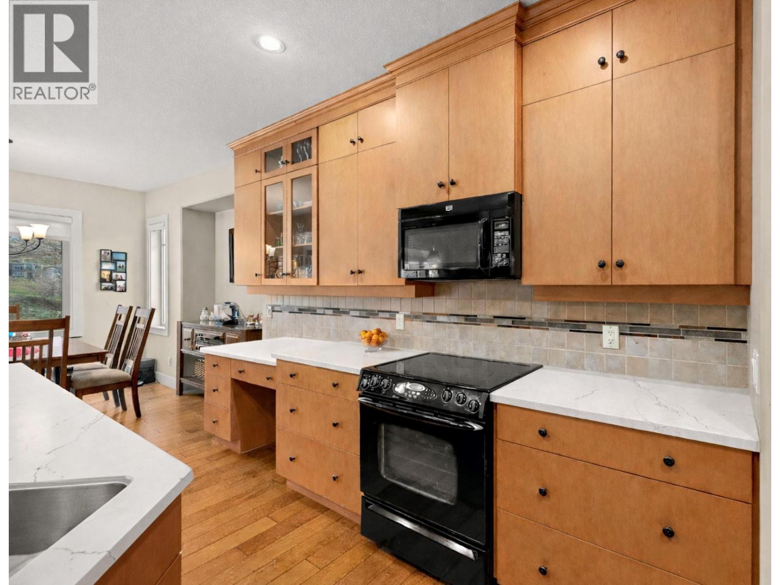 1601 Tower Ranch Boulevard, Kelowna, British Columbia  V1P 1P9 - Photo 3 - 10371202