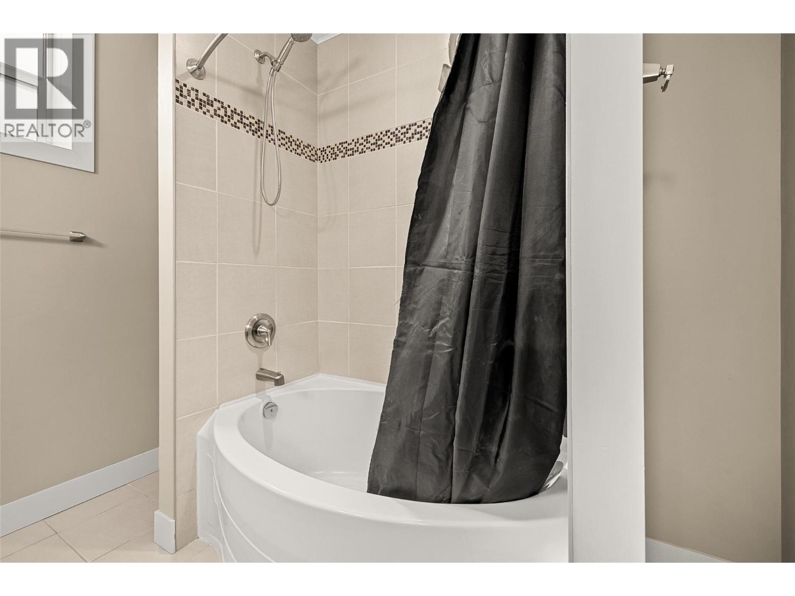 1601 Tower Ranch Boulevard, Kelowna, British Columbia  V1P 1P9 - Photo 36 - 10371202