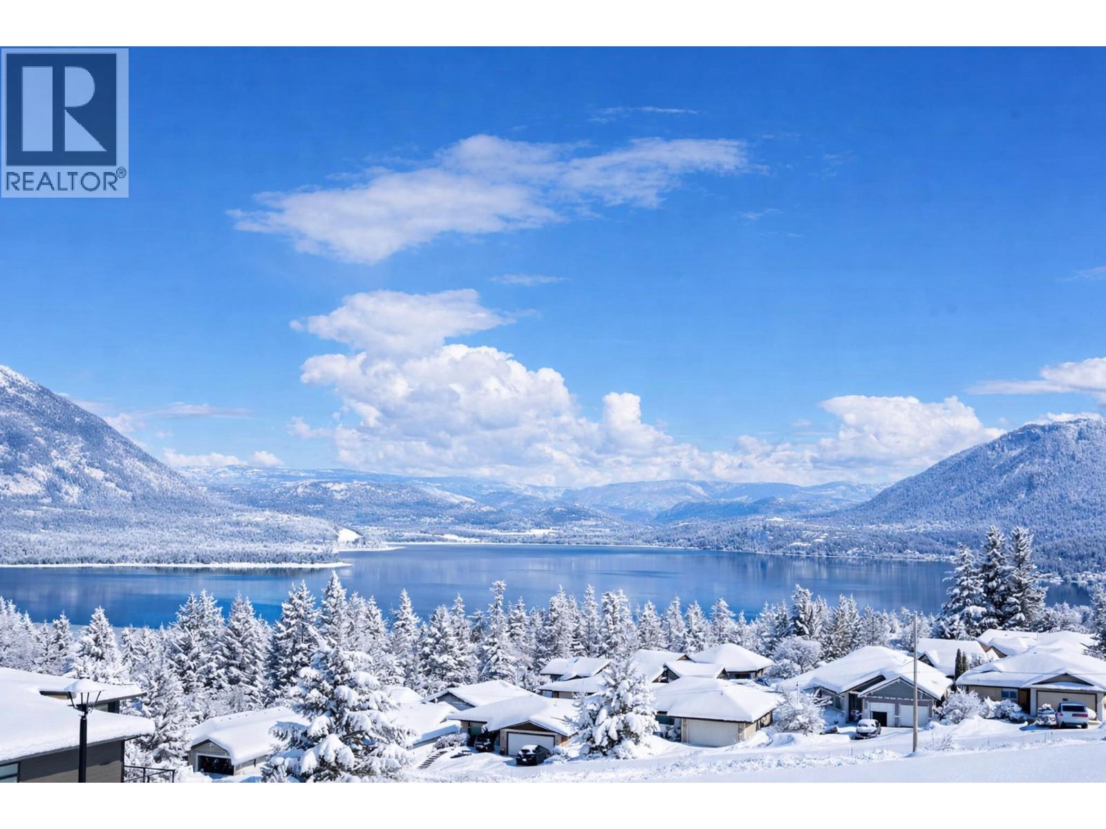 1180 16 Avenue SE, salmon arm, British Columbia