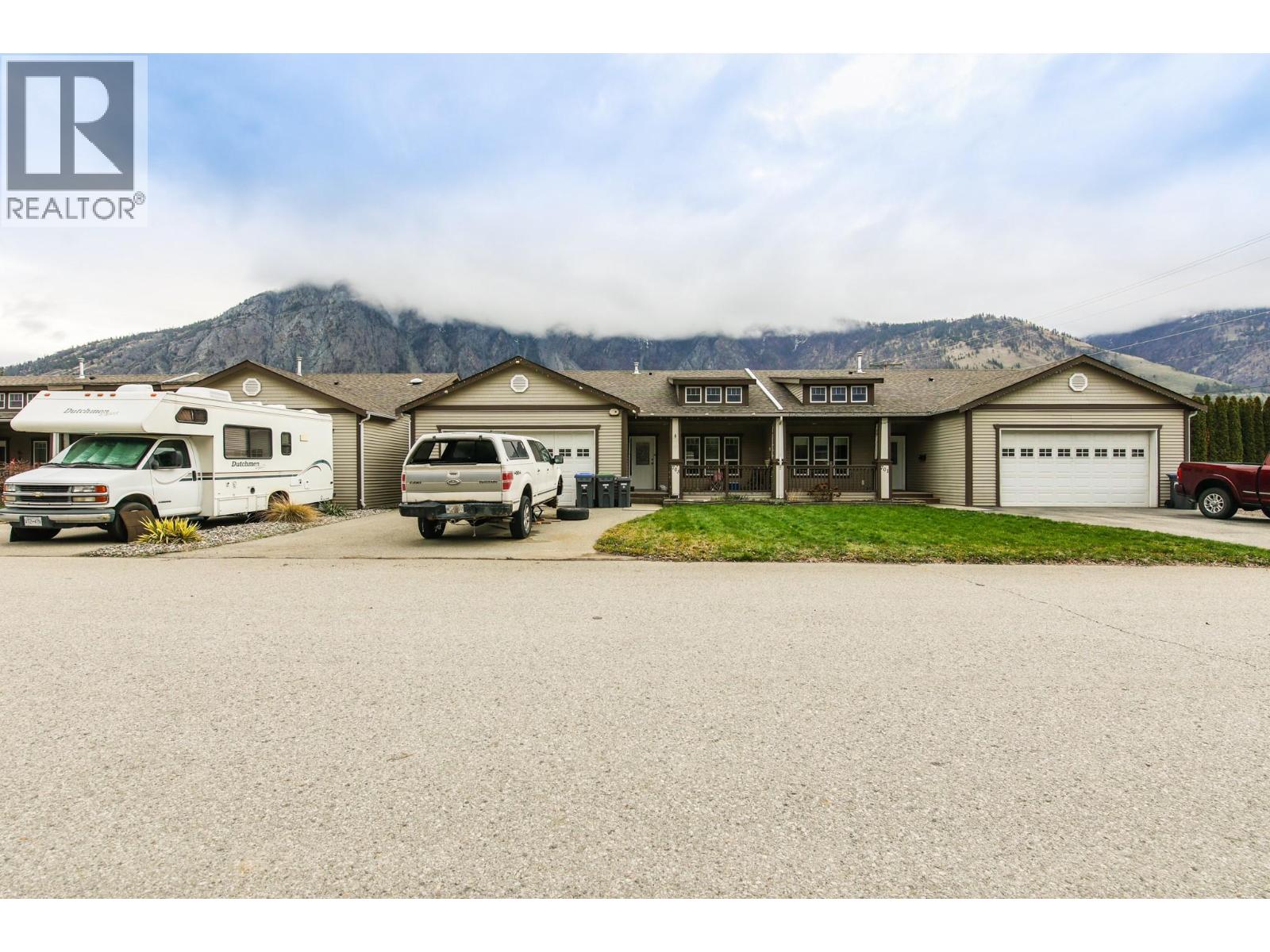 703 9TH Avenue, keremeos, British Columbia