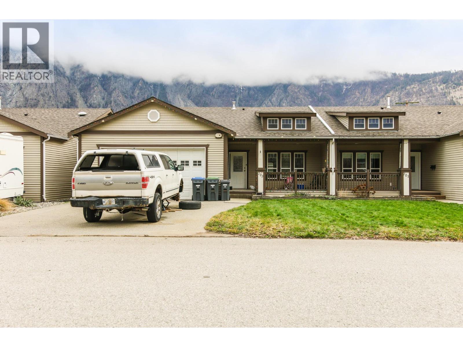 703 9th Avenue, Keremeos, British Columbia  V0X 1N3 - Photo 7 - 10371149