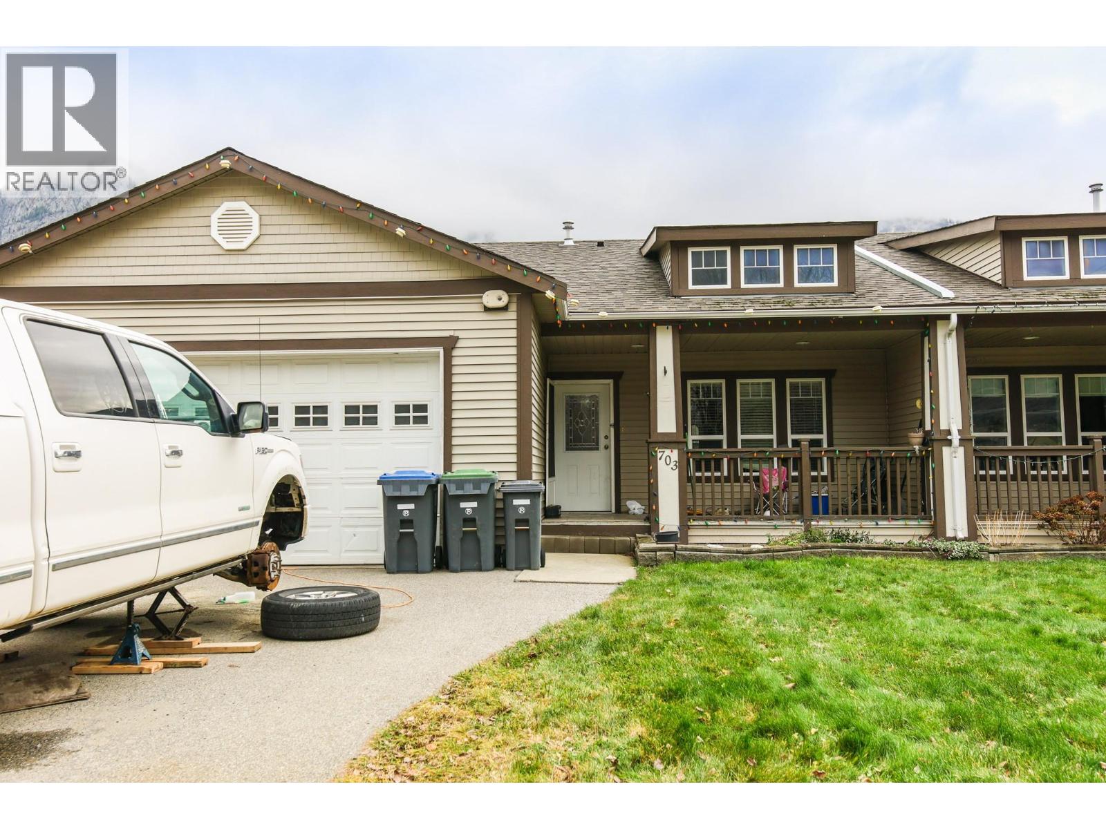 703 9th Avenue, Keremeos, British Columbia  V0X 1N3 - Photo 8 - 10371149