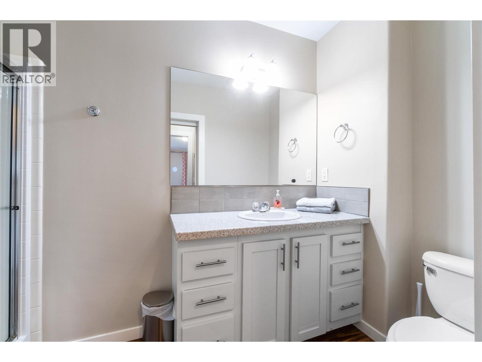 405 97a Highway, Sicamous, British Columbia  V0E 2V1 - Photo 32 - 10371068