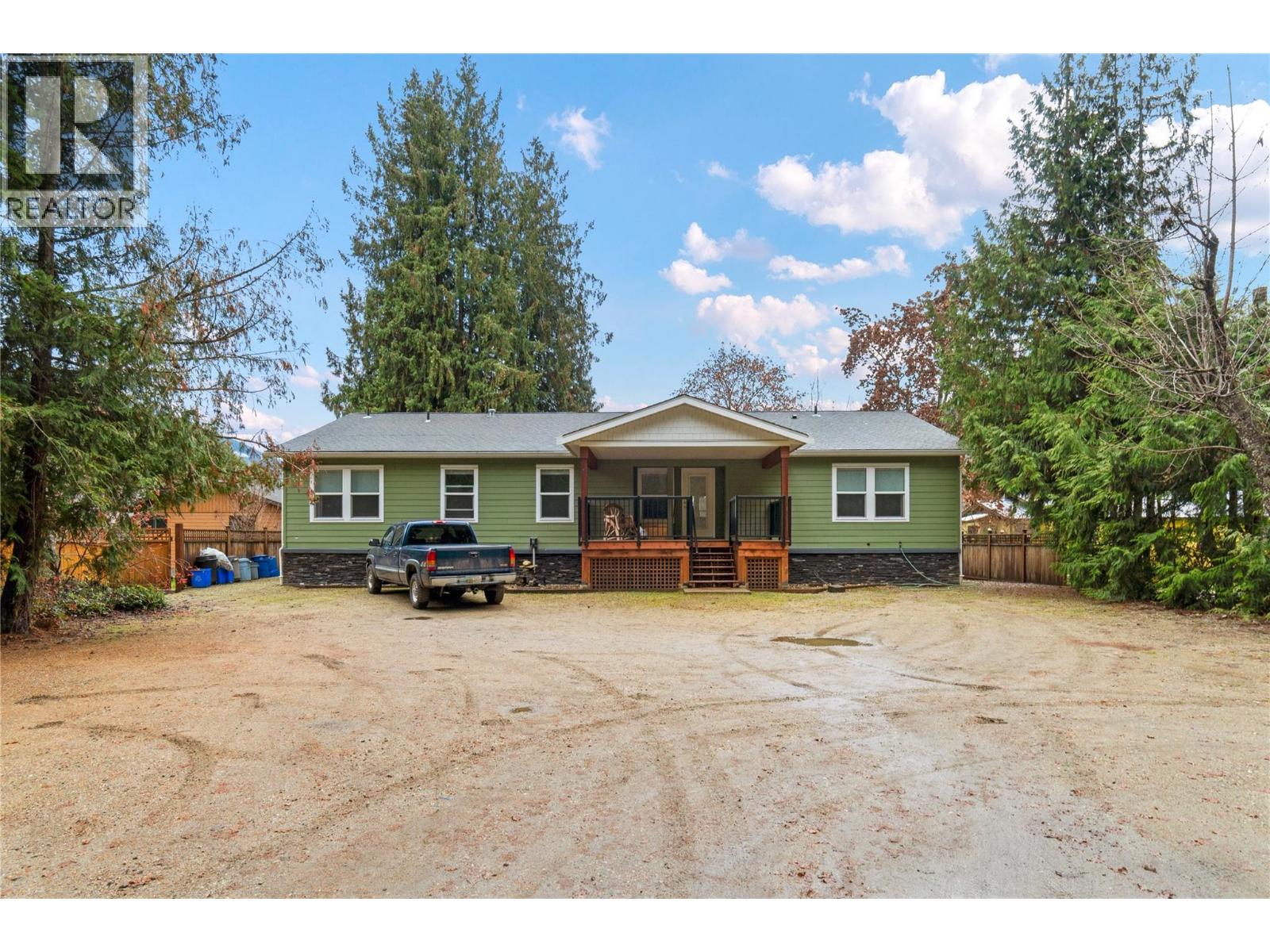 405 97a Highway, Sicamous, British Columbia  V0E 2V1 - Photo 7 - 10371068