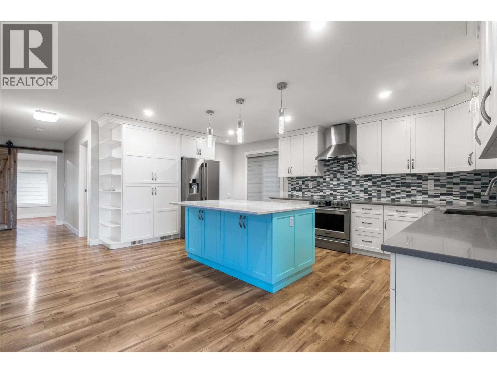 401 97a Highway, Sicamous, British Columbia  V0E 2V1 - Photo 15 - 10371067