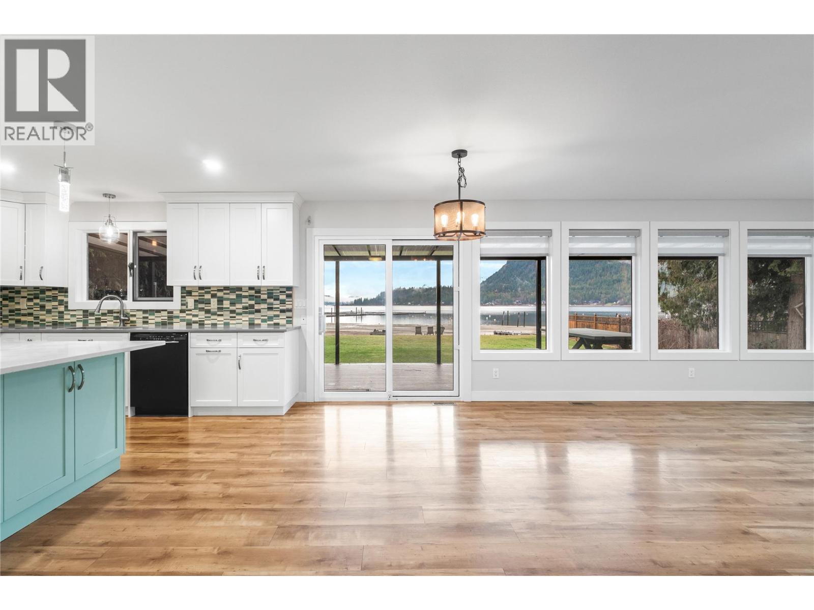 401 97a Highway, Sicamous, British Columbia  V0E 2V1 - Photo 18 - 10371067