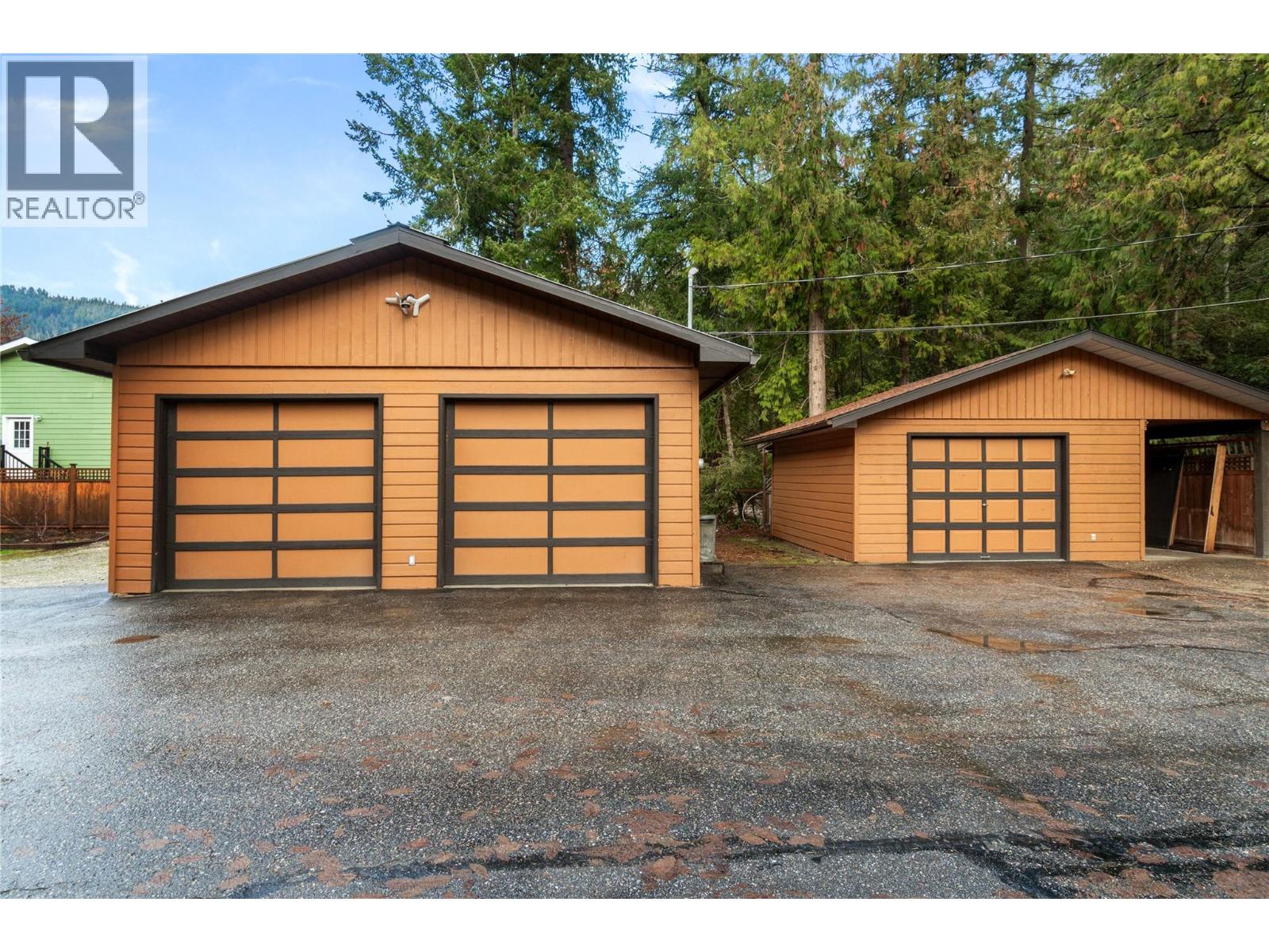 401 97a Highway, Sicamous, British Columbia  V0E 2V1 - Photo 7 - 10371067