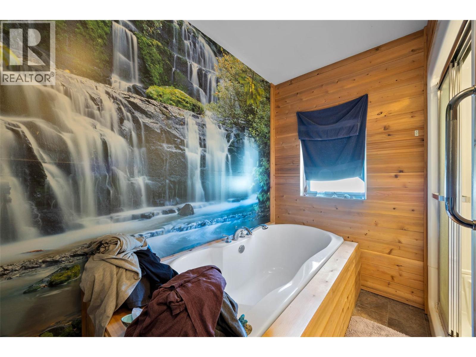 1029 Raft River Road, Clearwater, British Columbia  V0E 1N1 - Photo 18 - 10371243