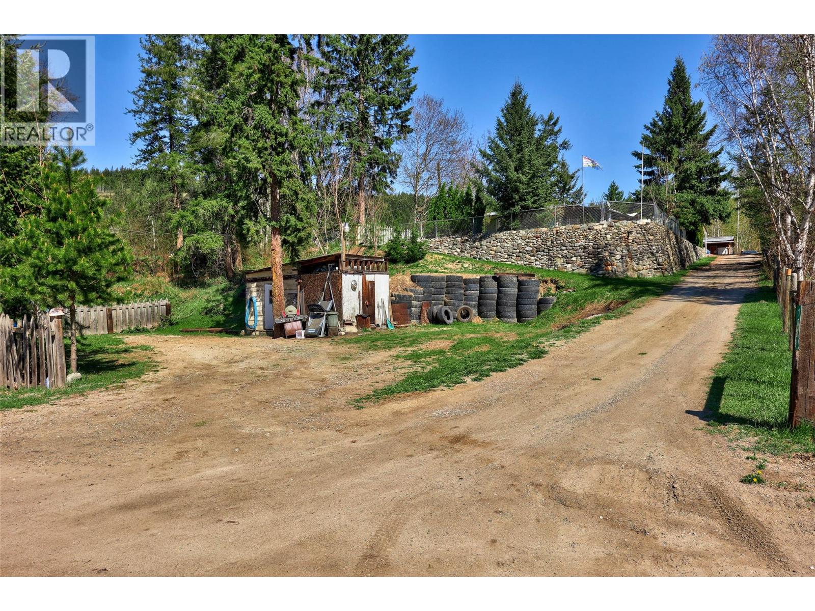 1029 Raft River Road, Clearwater, British Columbia  V0E 1N1 - Photo 29 - 10371243
