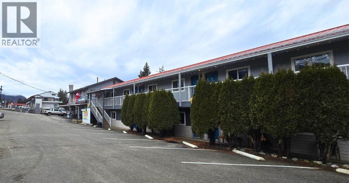 1277 Trans Canada Highway, sorrento, British Columbia