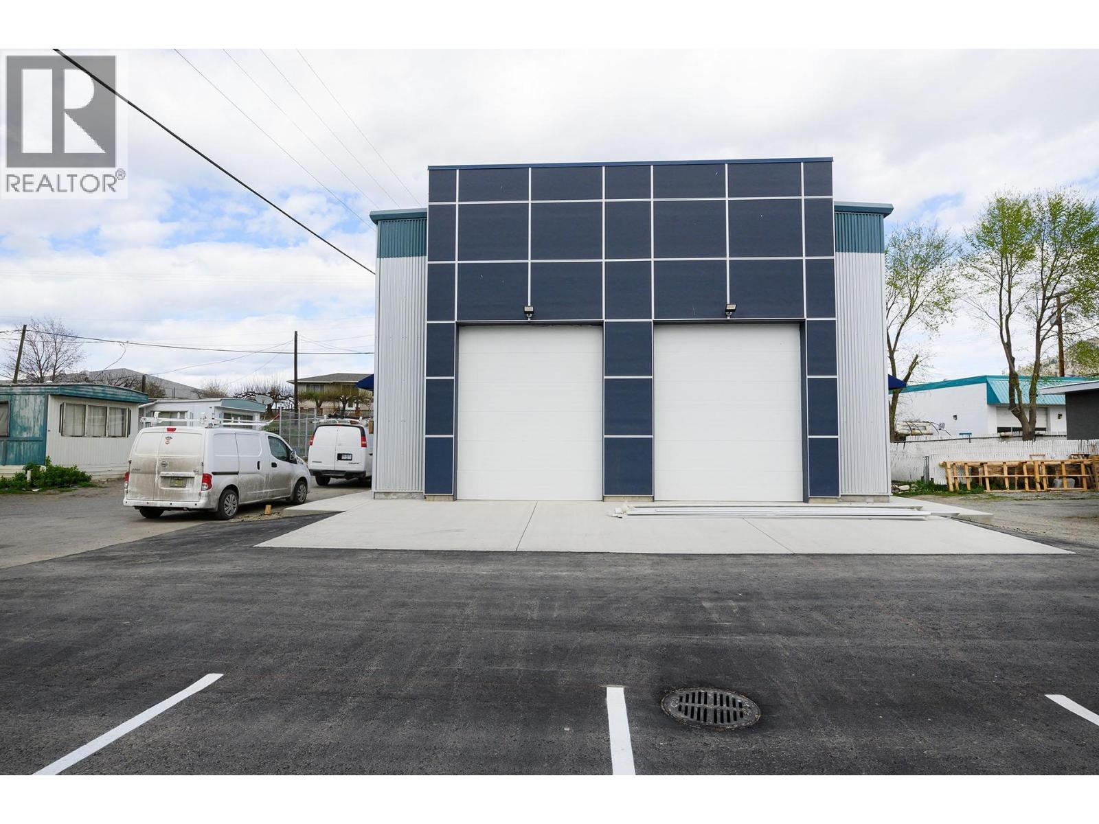 240 Larkspur Street Unit# 101 & 102, Kamloops, British Columbia  V2B 2M4 - Photo 2 - 10371101