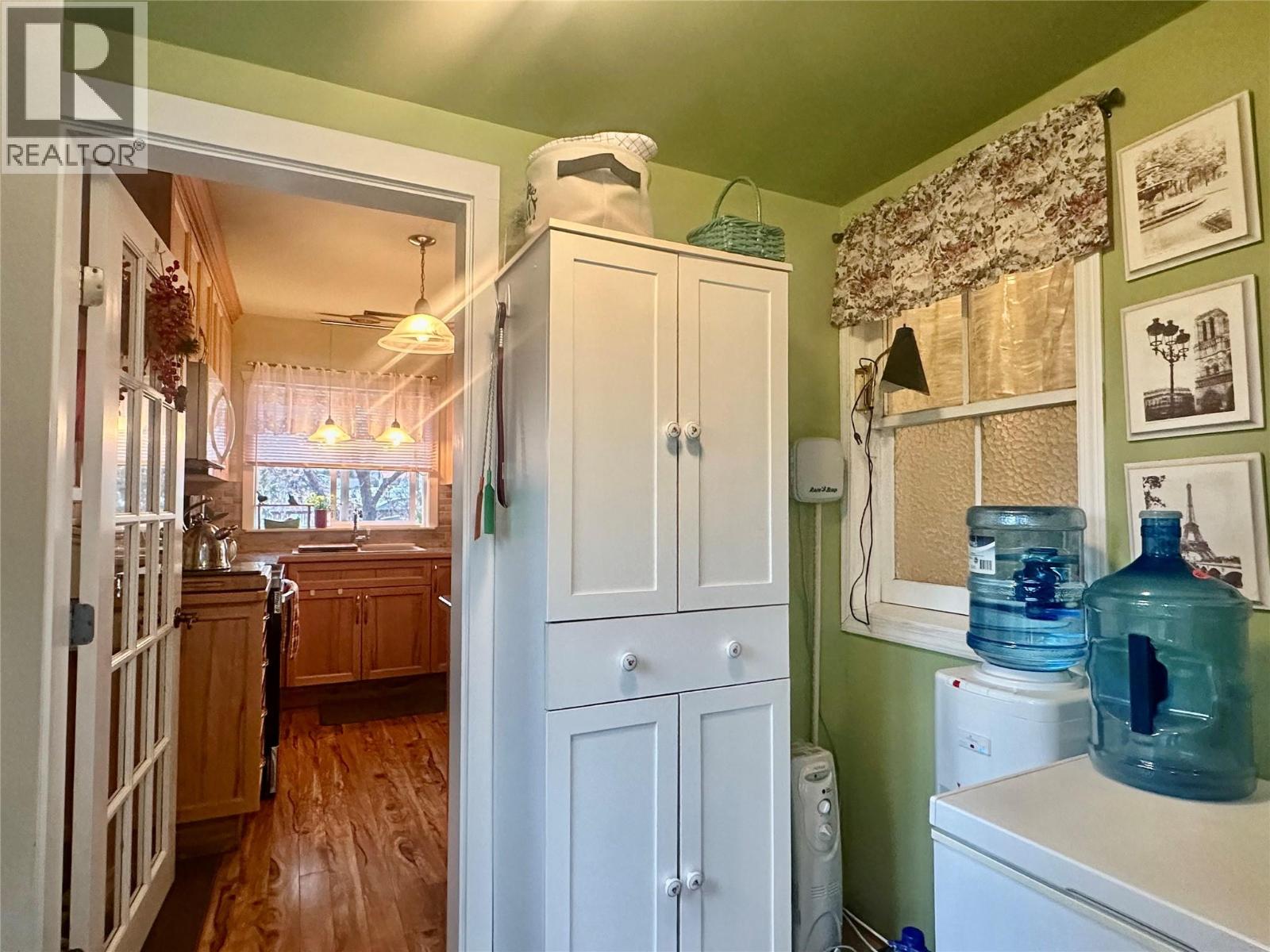 5826 Main Street, Oliver, British Columbia  V0H 1T9 - Photo 3 - 10371230