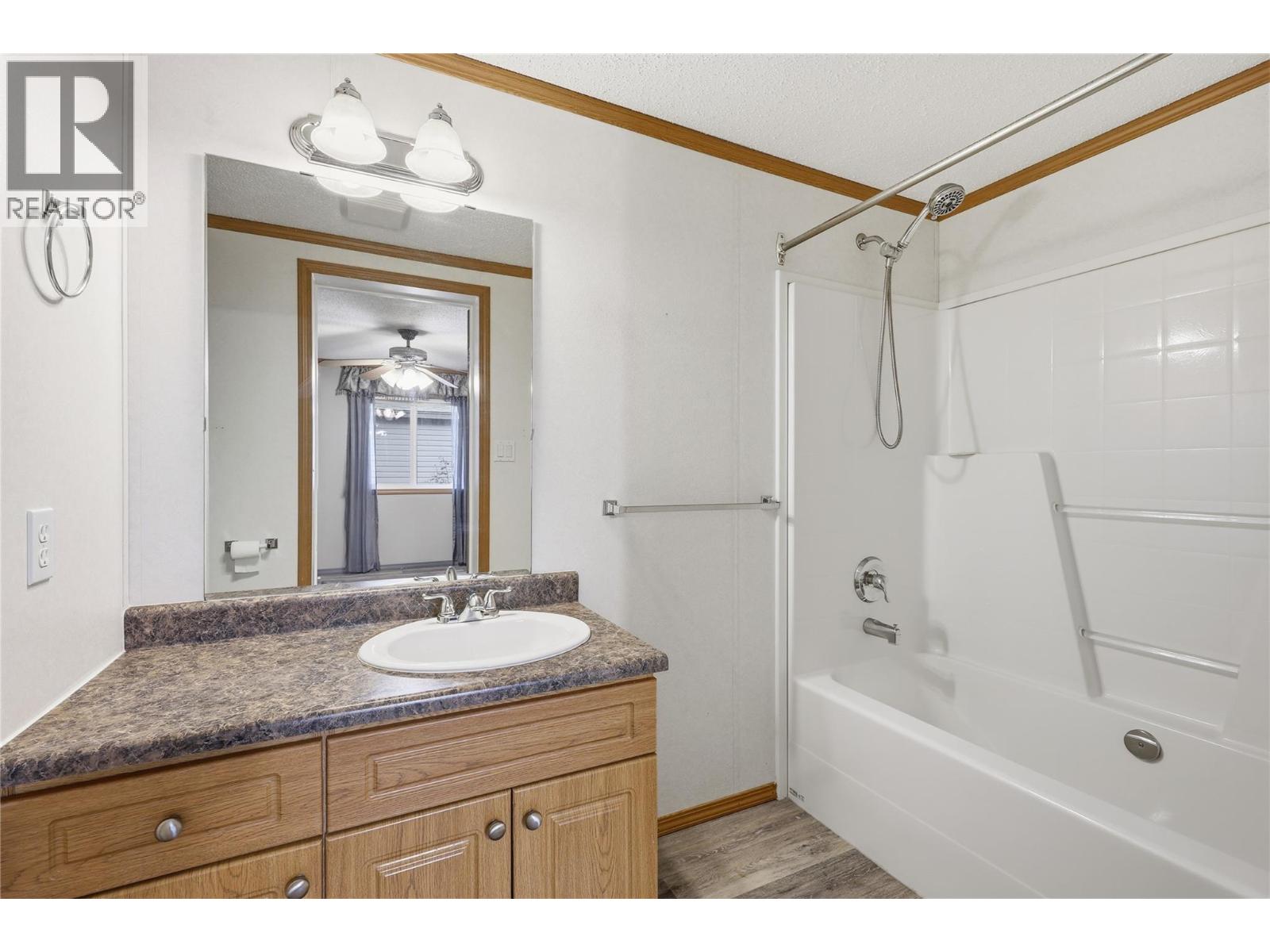 7545 Dallas Drive Unit# 27, Kamloops, British Columbia  V2C 6X5 - Photo 13 - 10370877