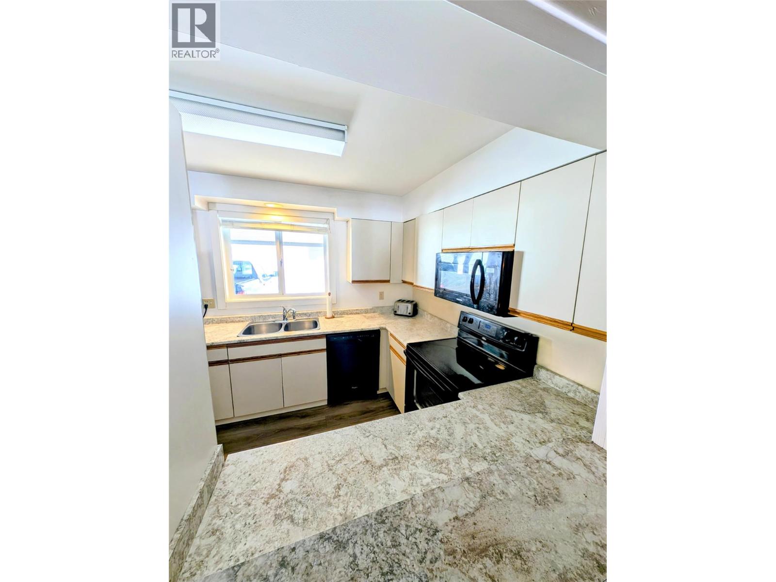 138 Clearview Road, Penticton, British Columbia  V0X 1K0 - Photo 10 - 10371299