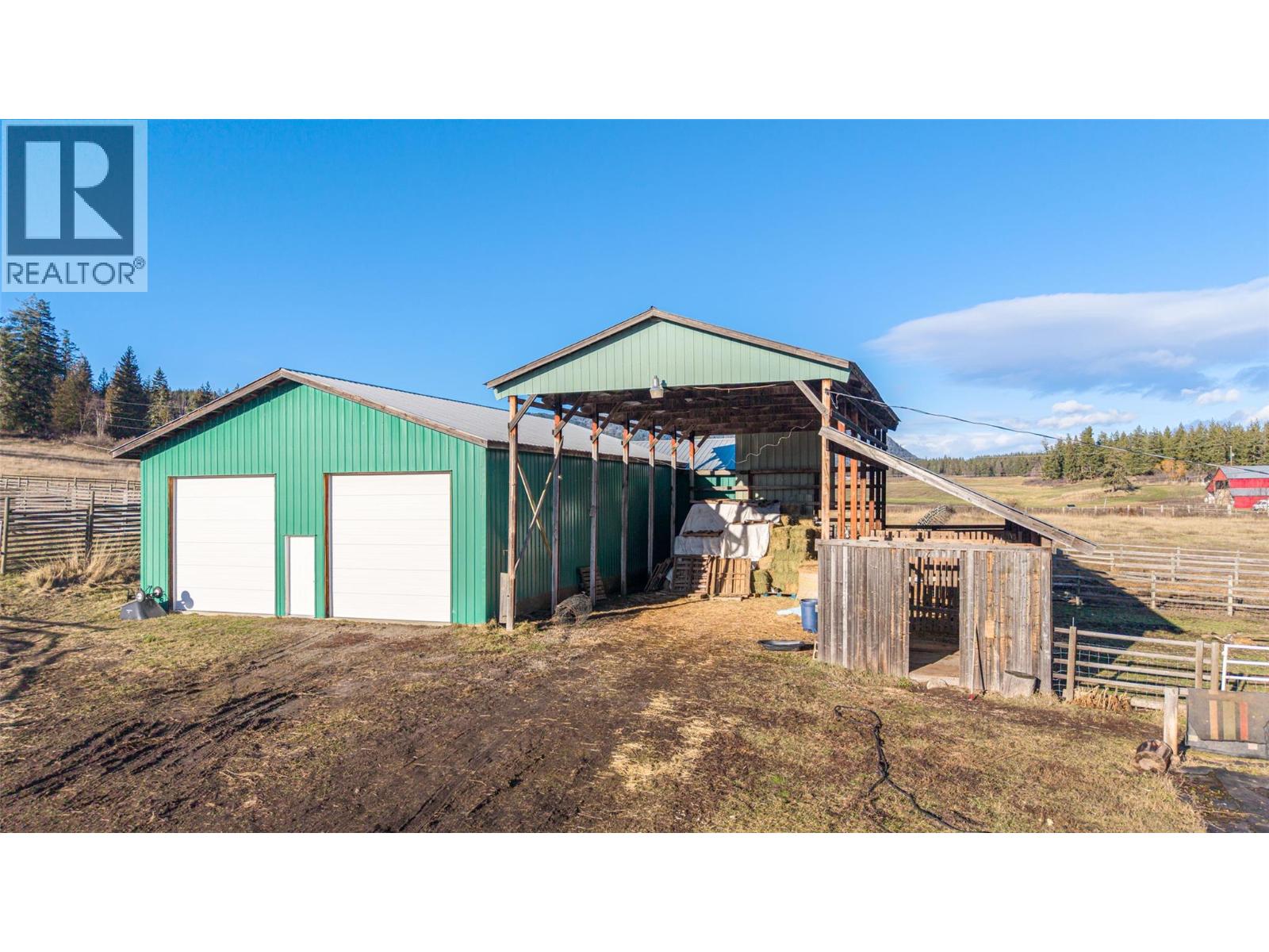 4435 Hallam Road, Armstrong, British Columbia  V0E 1B0 - Photo 2 - 10371253