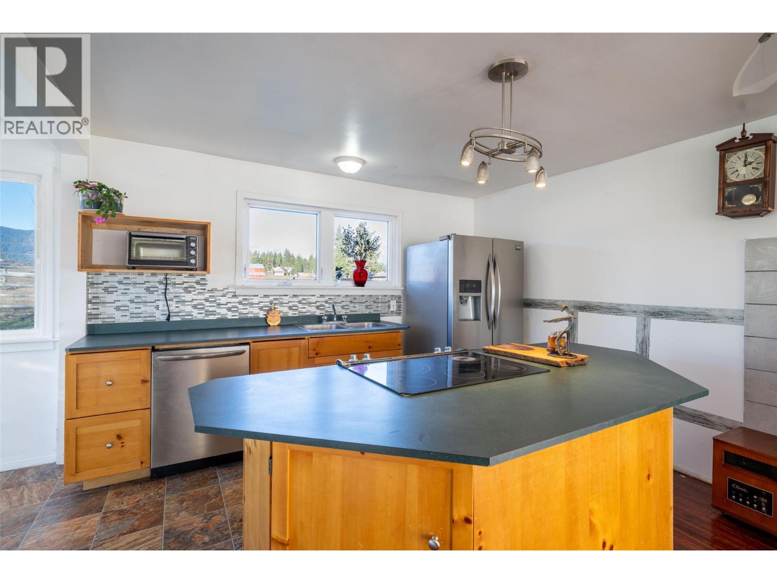4435 Hallam Road, Armstrong, British Columbia  V0E 1B0 - Photo 20 - 10371253