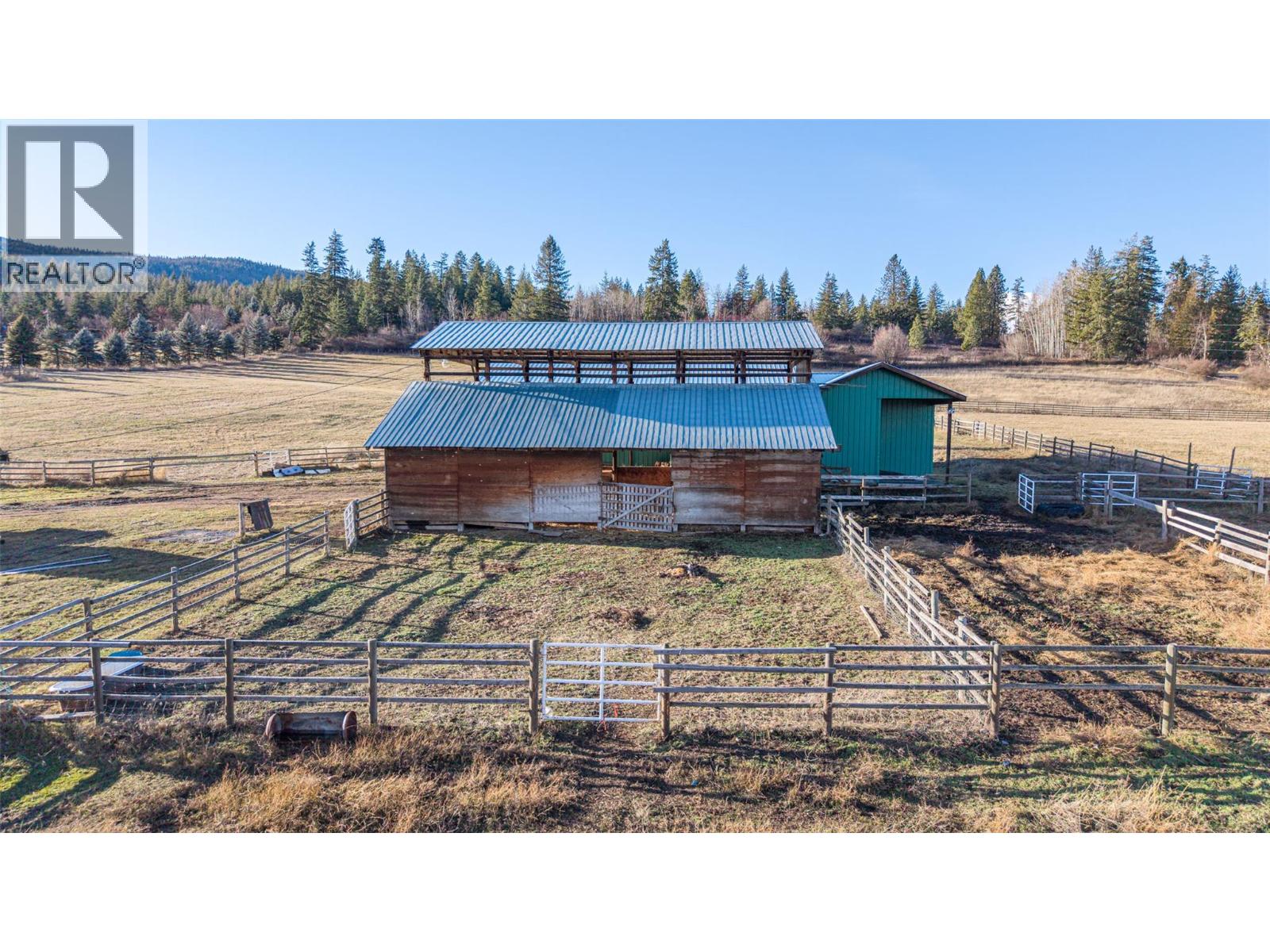 4435 Hallam Road, Armstrong, British Columbia  V0E 1B0 - Photo 3 - 10371253