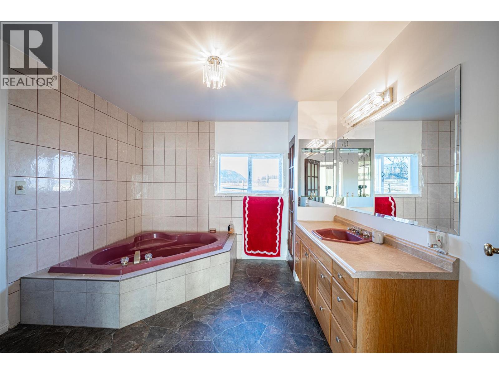 4435 Hallam Road, Armstrong, British Columbia  V0E 1B0 - Photo 30 - 10371253