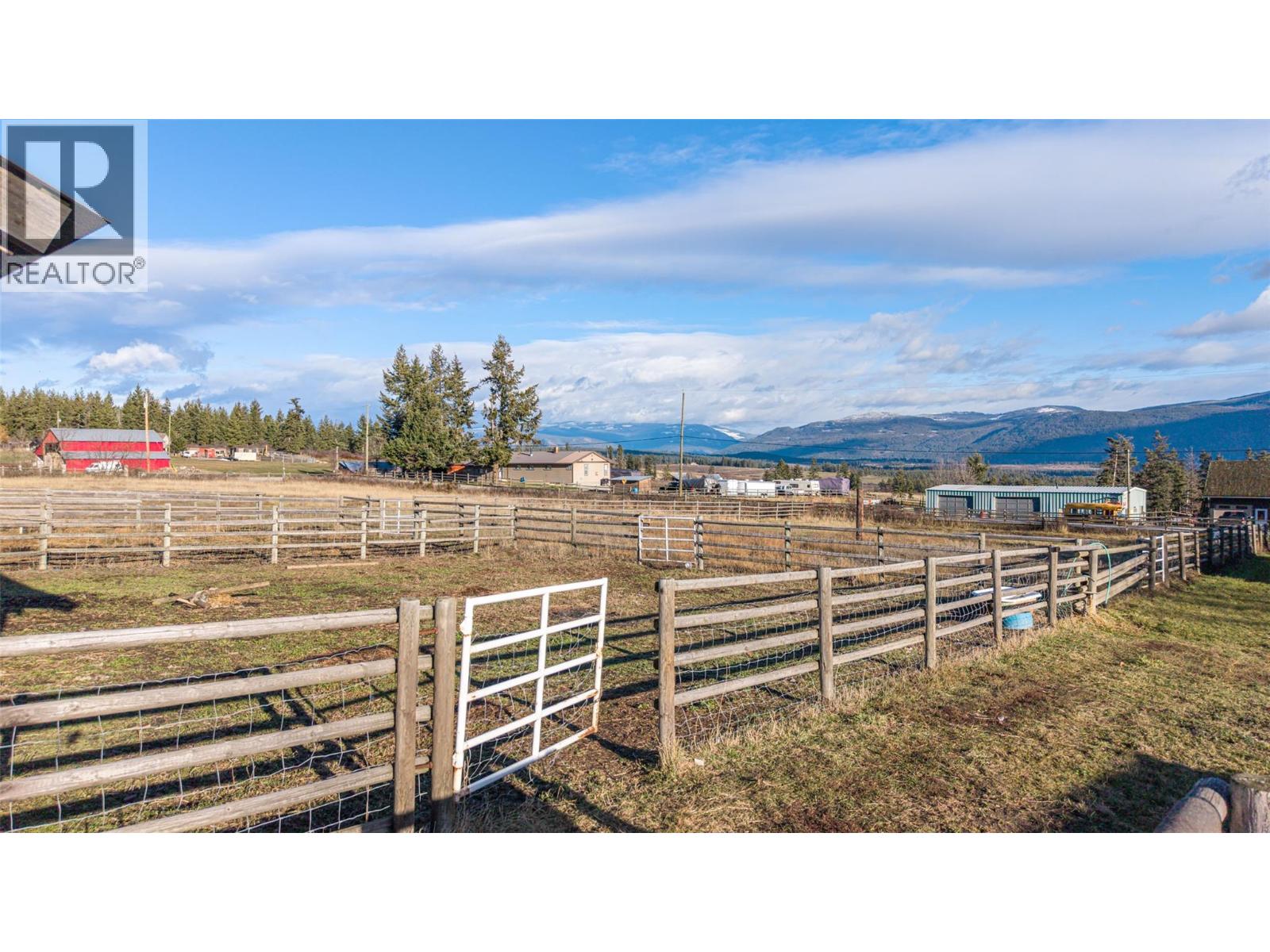 4435 Hallam Road, Armstrong, British Columbia  V0E 1B0 - Photo 4 - 10371253