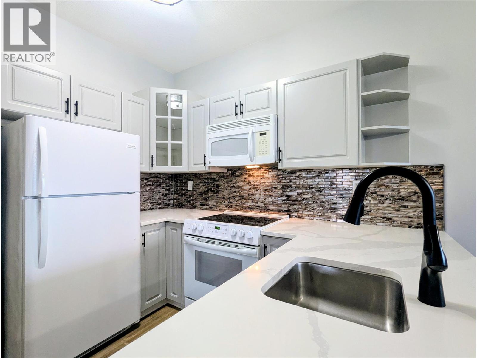 5052 Riverview Road Unit# 2008a, Fairmont Hot Springs, British Columbia  V0B 1L1 - Photo 24 - 10371197