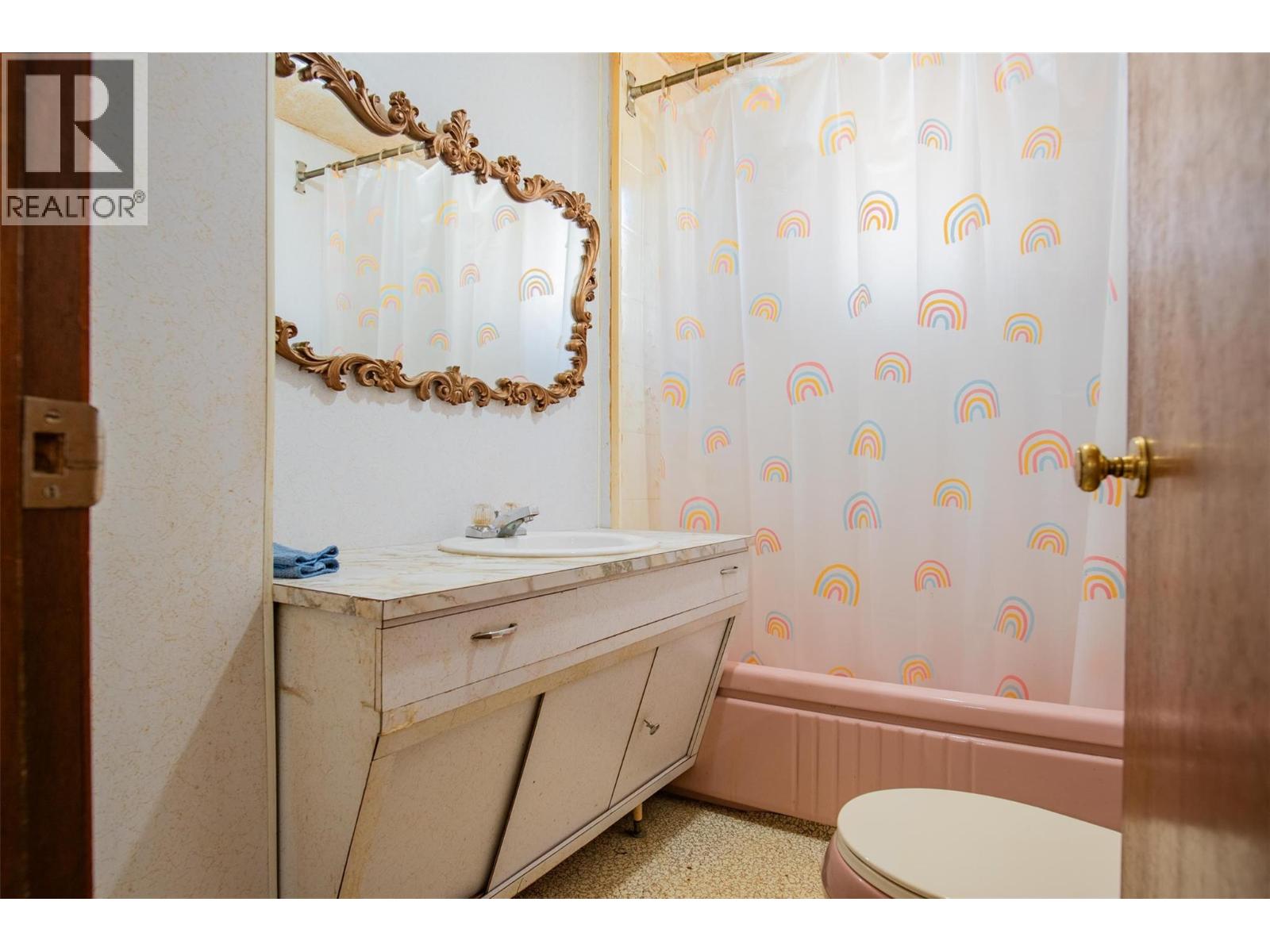 1338 Third Avenue, Trail, British Columbia  V1R 1P4 - Photo 16 - 10371338