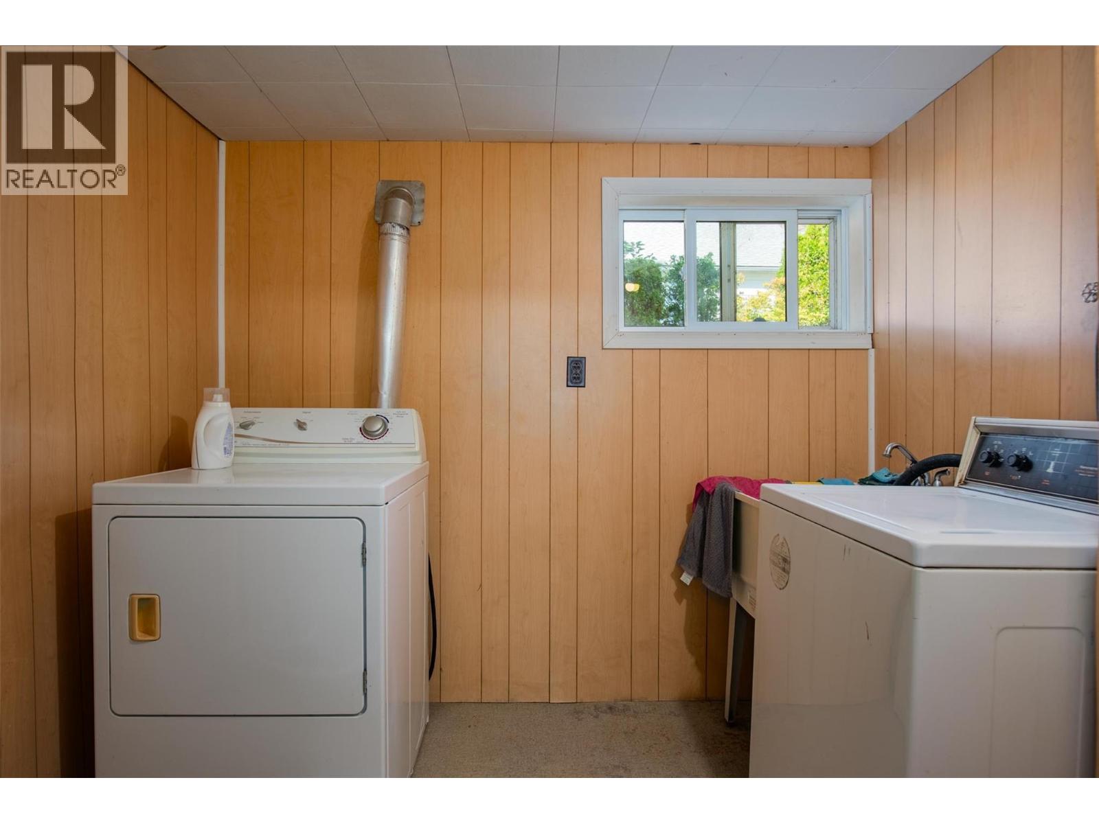 1338 Third Avenue, Trail, British Columbia  V1R 1P4 - Photo 25 - 10371338