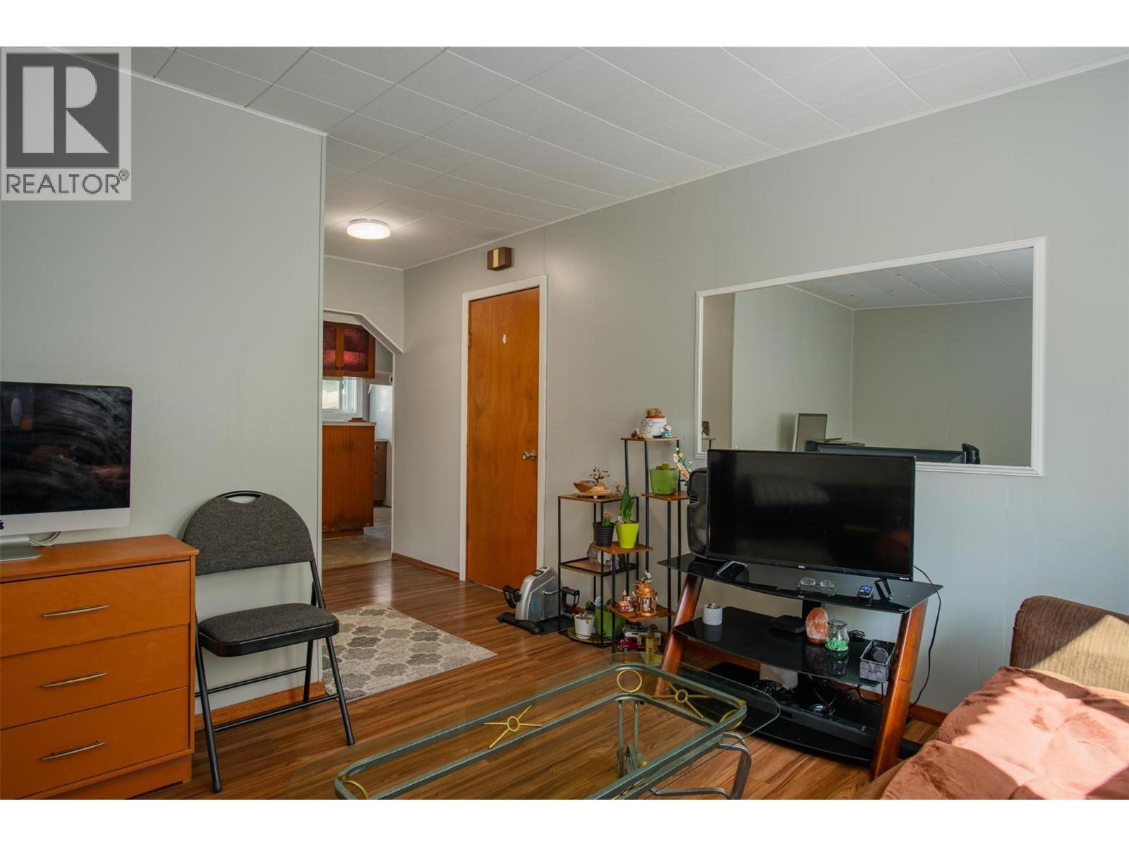 1338 Third Avenue, Trail, British Columbia  V1R 1P4 - Photo 32 - 10371338