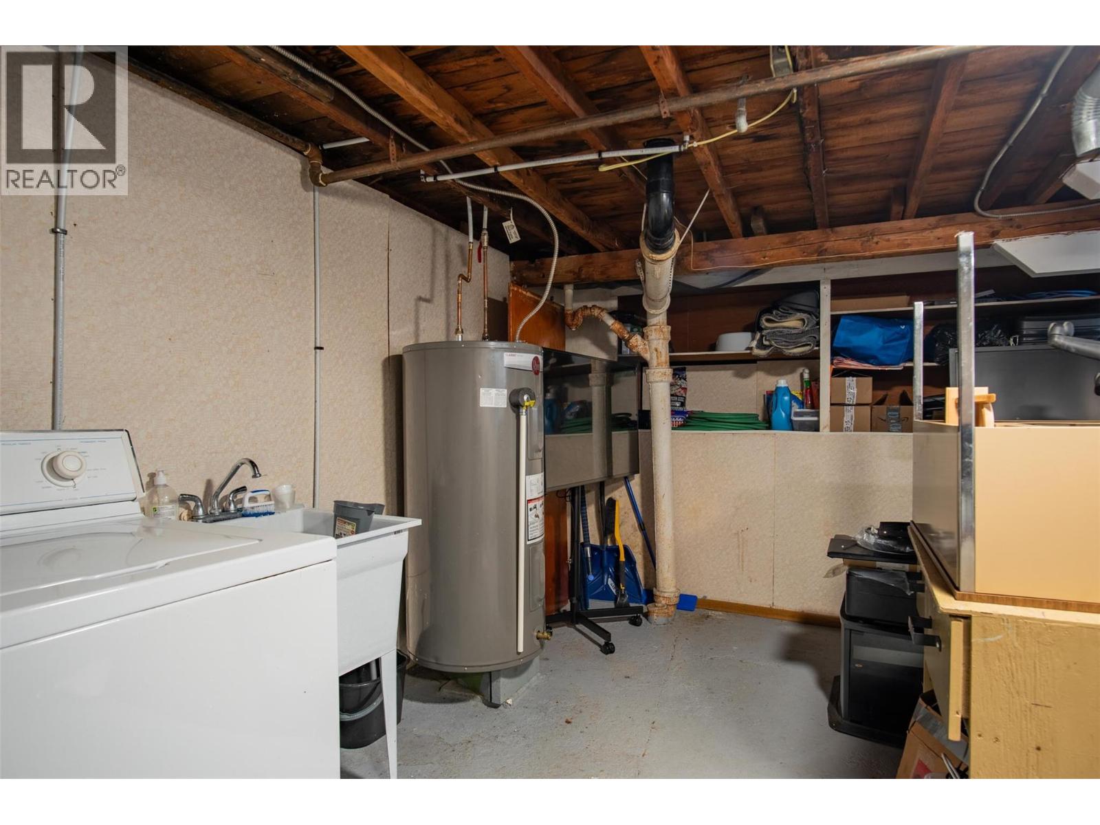 1338 Third Avenue, Trail, British Columbia  V1R 1P4 - Photo 40 - 10371338