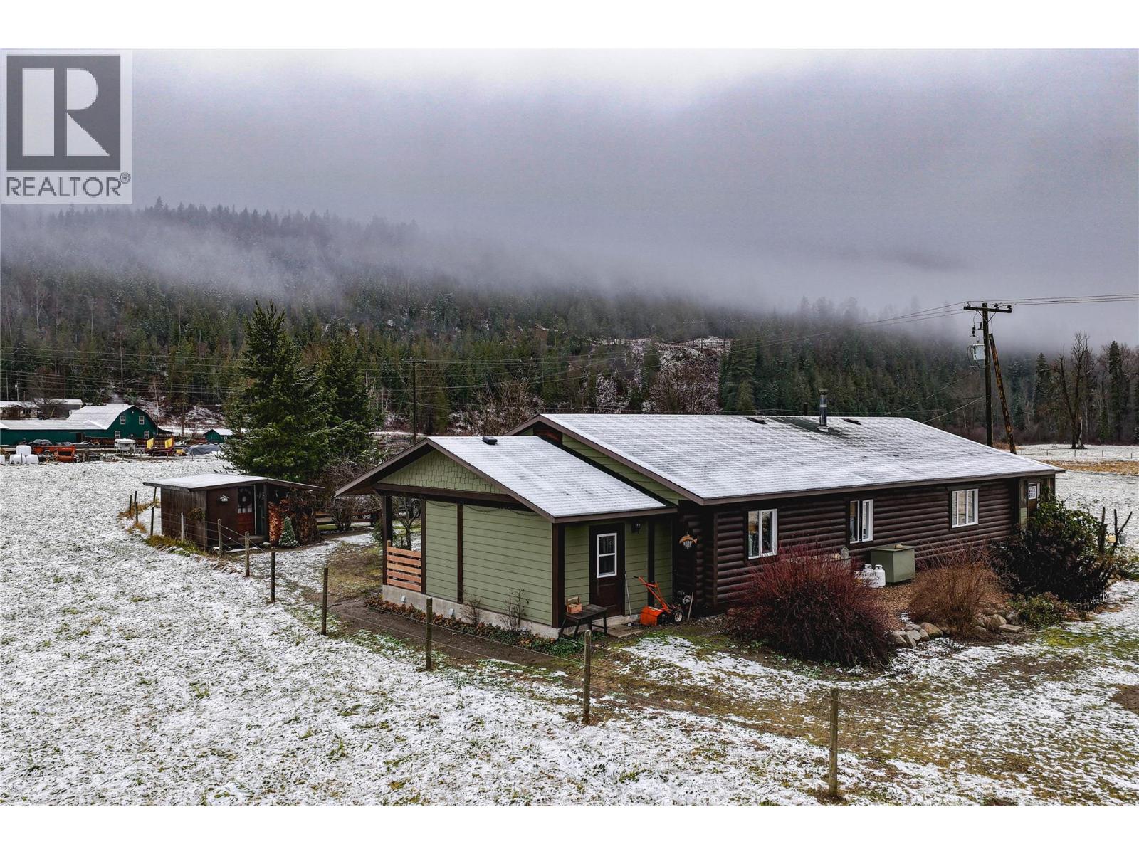 1519 Highway 6 Highway, Cherryville, British Columbia  V0E 2G1 - Photo 3 - 10371130