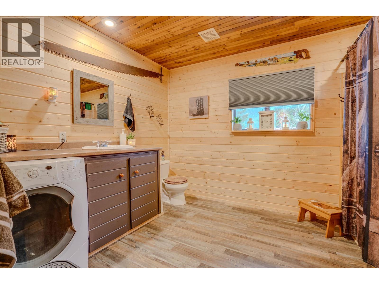 1519 Highway 6, 26 Byers Road, Cherryville, British Columbia  V0E 2G1 - Photo 12 - 10371129