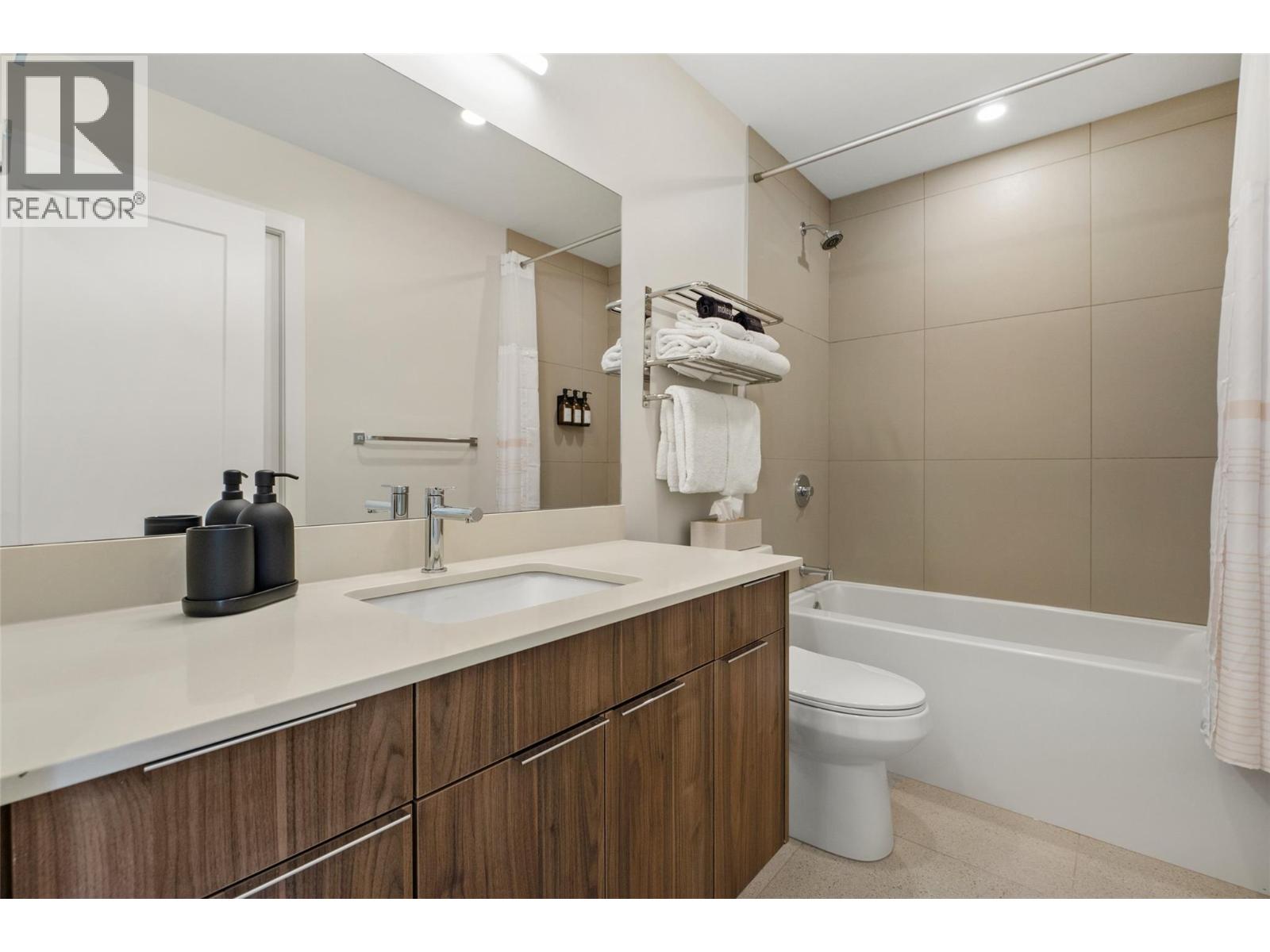2116 Panorama Drive Unit# 206, Panorama, British Columbia  V0A 1T0 - Photo 24 - 10371297