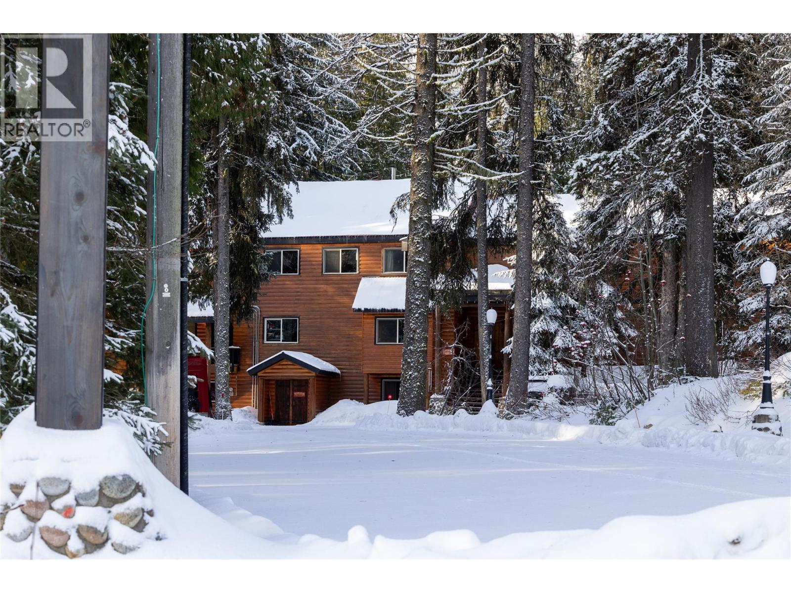 4465 Red Mountain Road, Rossland, British Columbia  V0G 1Y0 - Photo 3 - 10371255