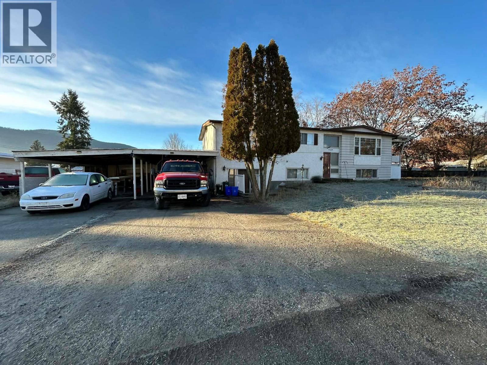 7083 Donaldson Drive, Grand Forks, British Columbia  V0H 1H0 - Photo 2 - 10371341