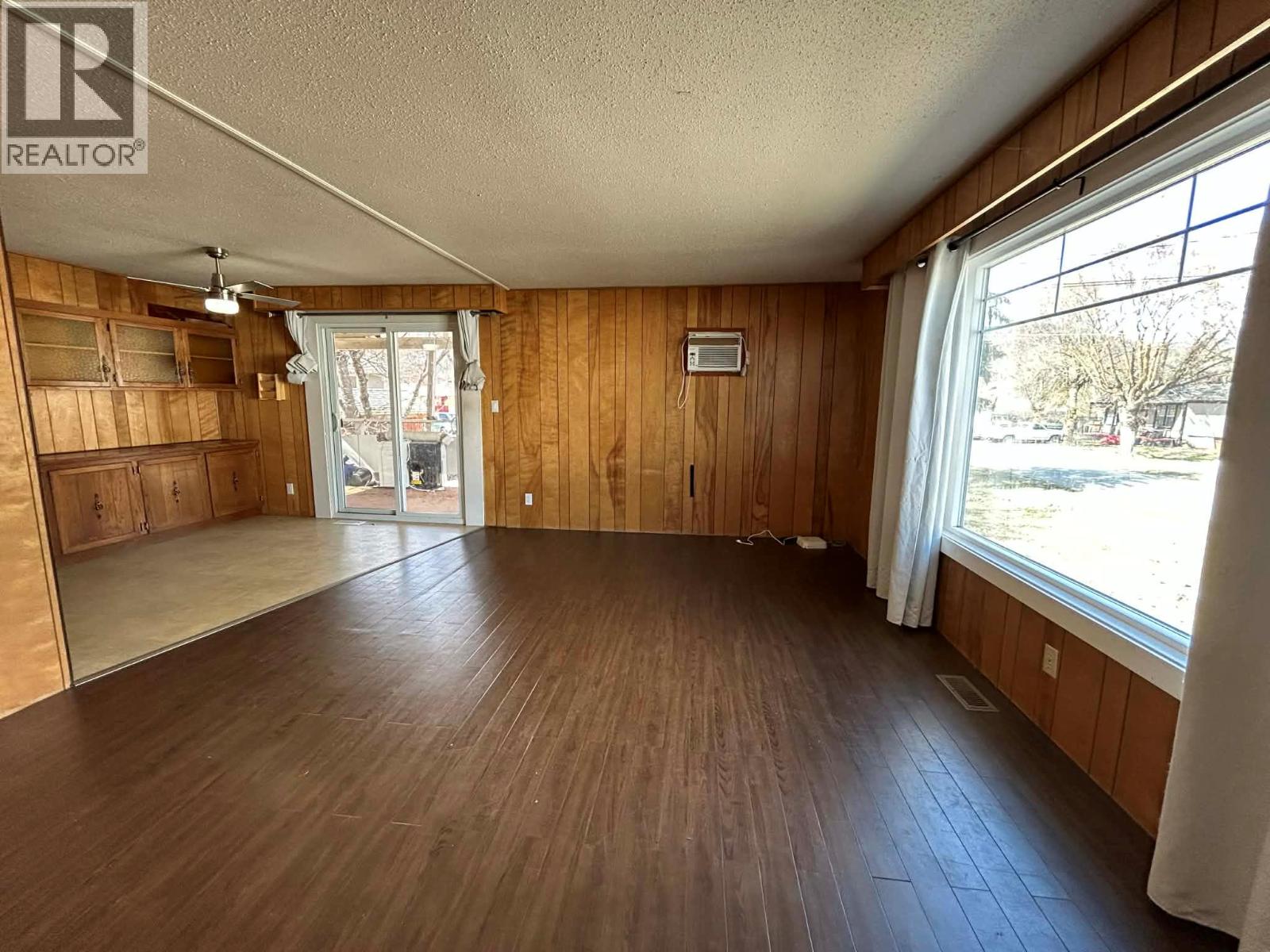7083 Donaldson Drive, Grand Forks, British Columbia  V0H 1H0 - Photo 4 - 10371341
