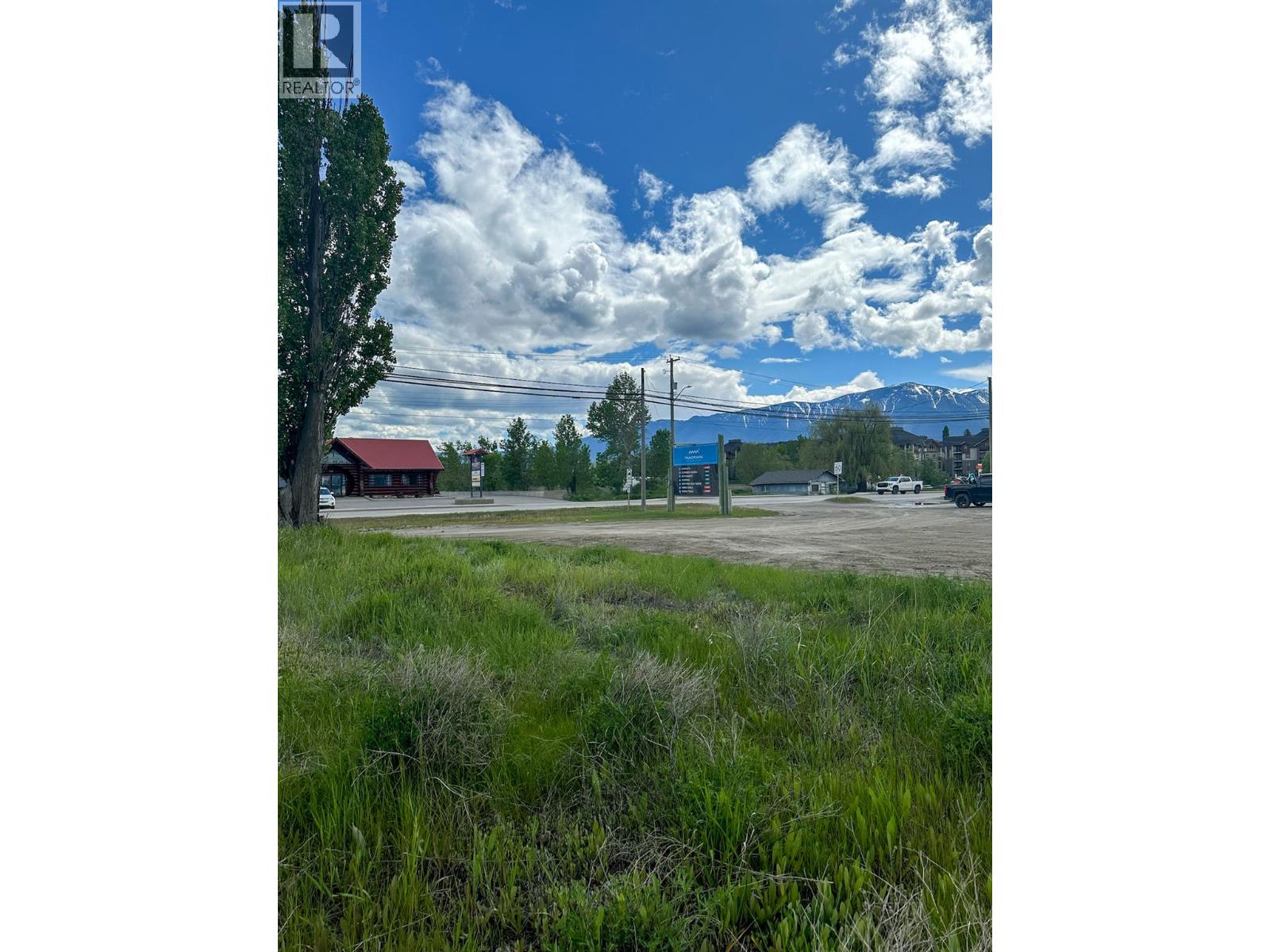 200 2nd Avenue, Invermere, British Columbia  V0A 1K7 - Photo 3 - 10371393
