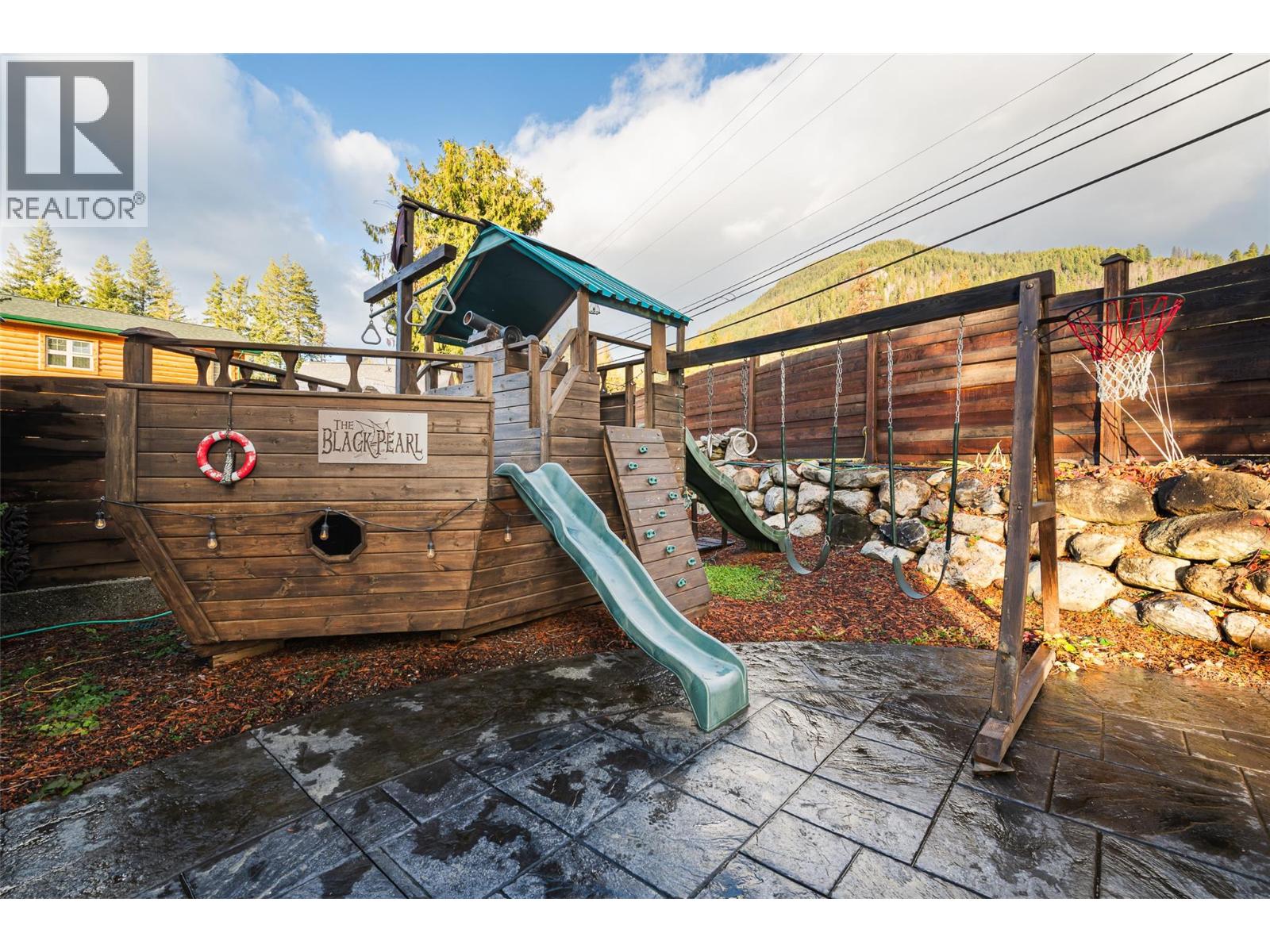 13516 Lakeshore Drive, Boswell, British Columbia  V0B 1A0 - Photo 10 - 10370728