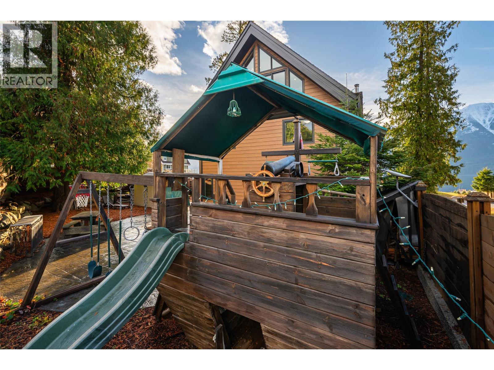 13516 Lakeshore Drive, Boswell, British Columbia  V0B 1A0 - Photo 11 - 10370728