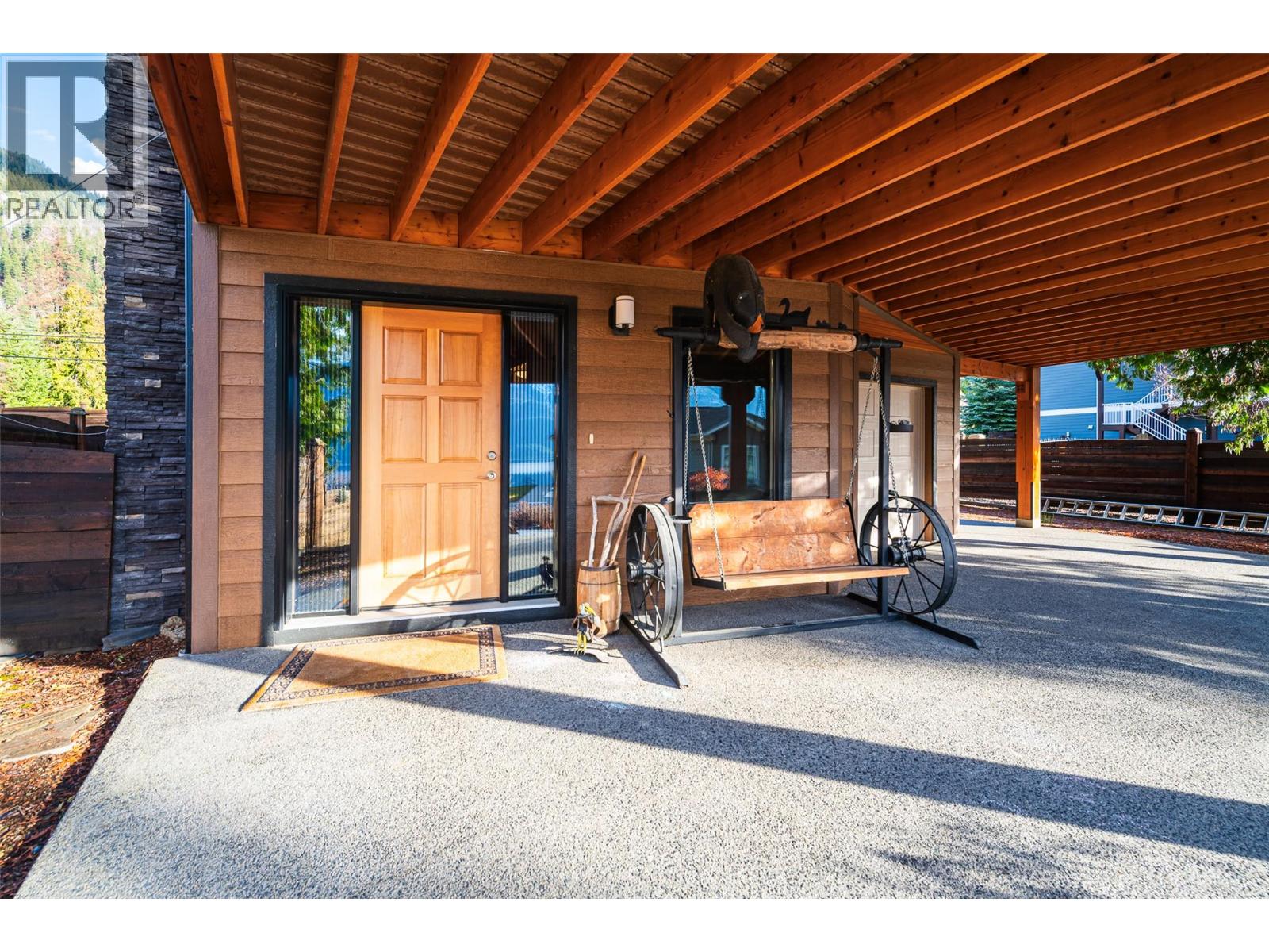 13516 Lakeshore Drive, Boswell, British Columbia  V0B 1A0 - Photo 5 - 10370728