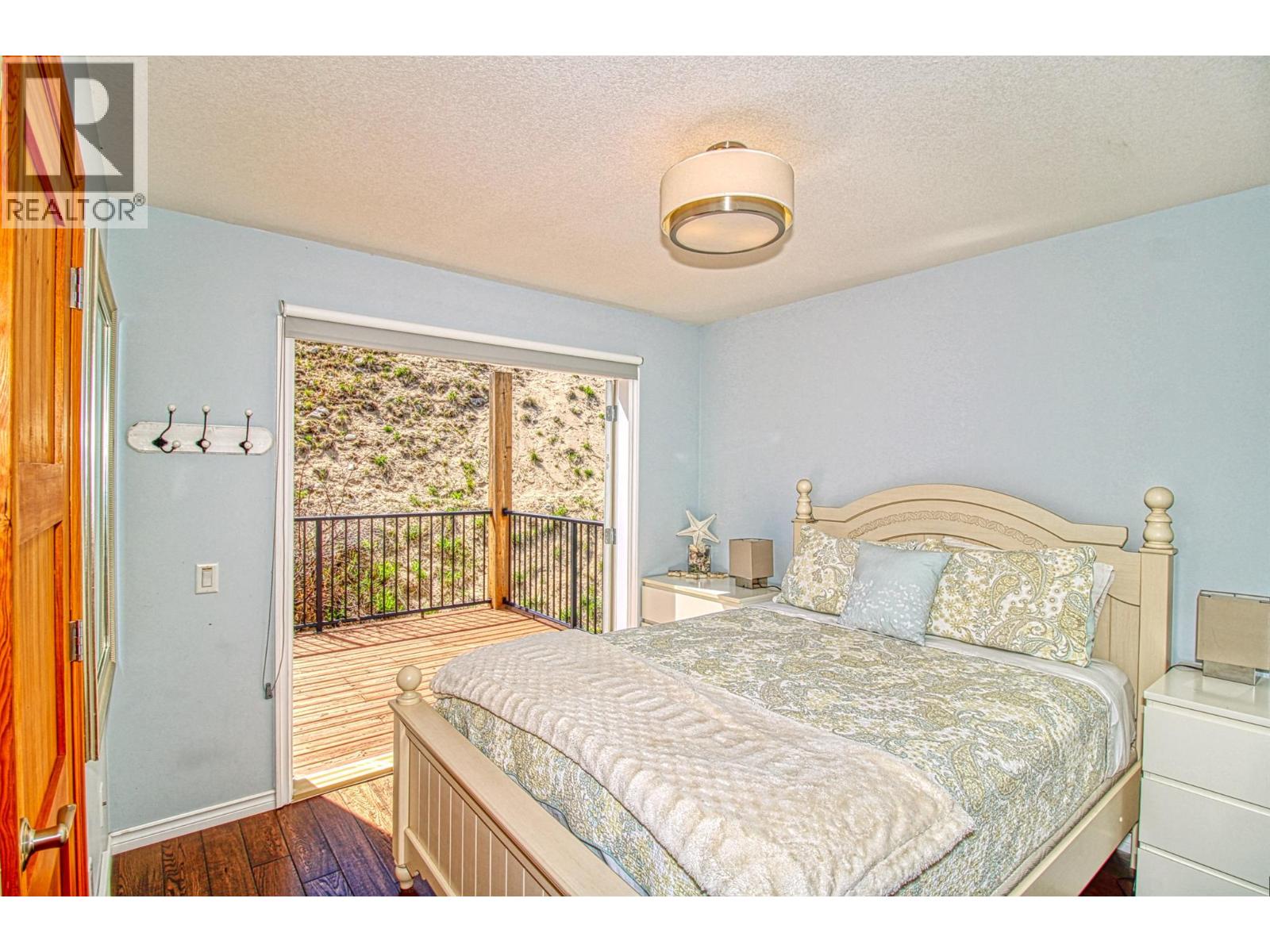 7001 Barcelona Drive Unit# 33, Kelowna, British Columbia  V1Z 3R8 - Photo 18 - 10371463