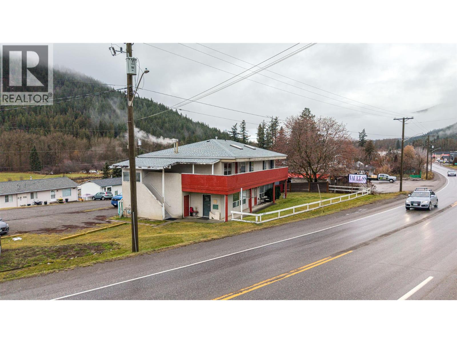 5683 97 Highway, Falkland, British Columbia  V0E 1W0 - Photo 50 - 10371379