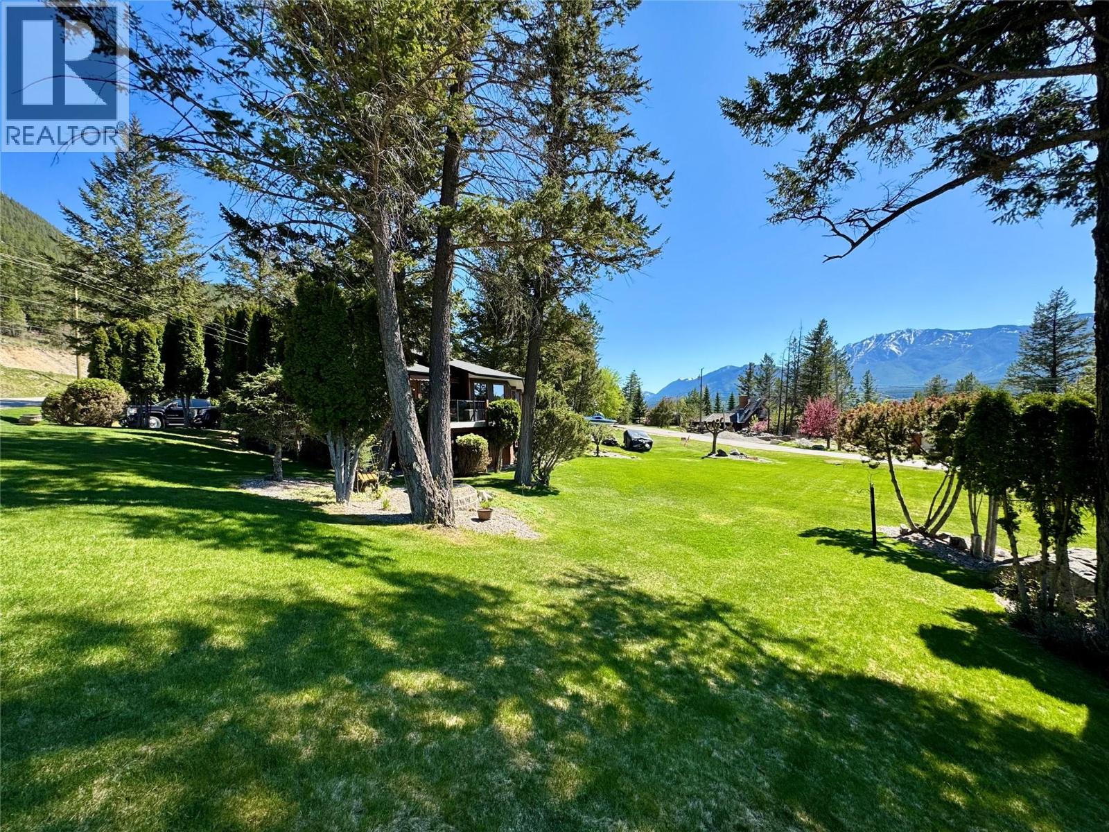 8380 Richardson Crescent, Canal Flats, British Columbia  V0B 1B0 - Photo 11 - 10371470