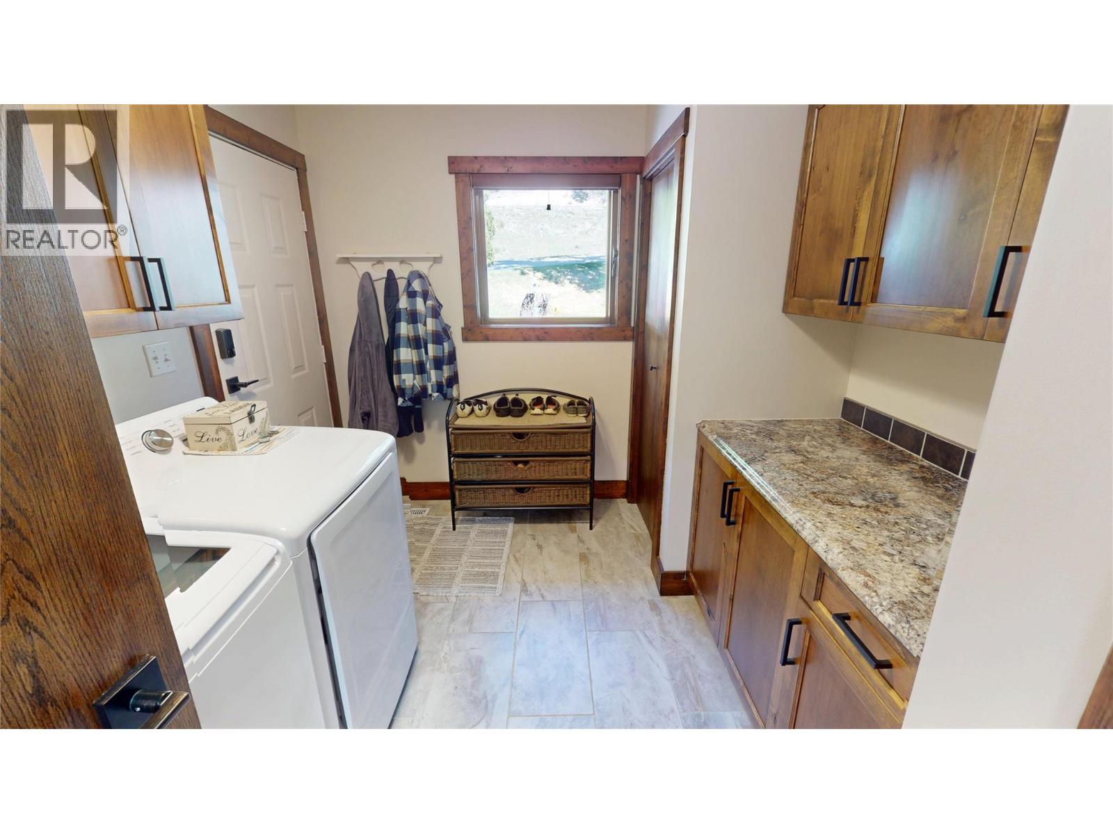8380 Richardson Crescent, Canal Flats, British Columbia  V0B 1B0 - Photo 21 - 10371470