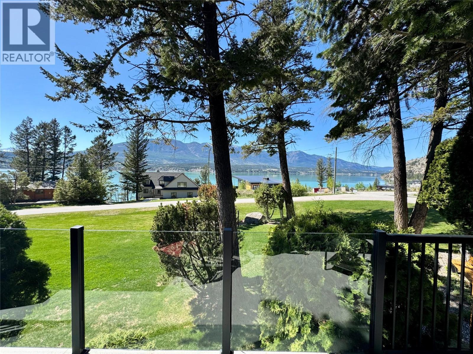 8380 Richardson Crescent, Canal Flats, British Columbia  V0B 1B0 - Photo 6 - 10371470