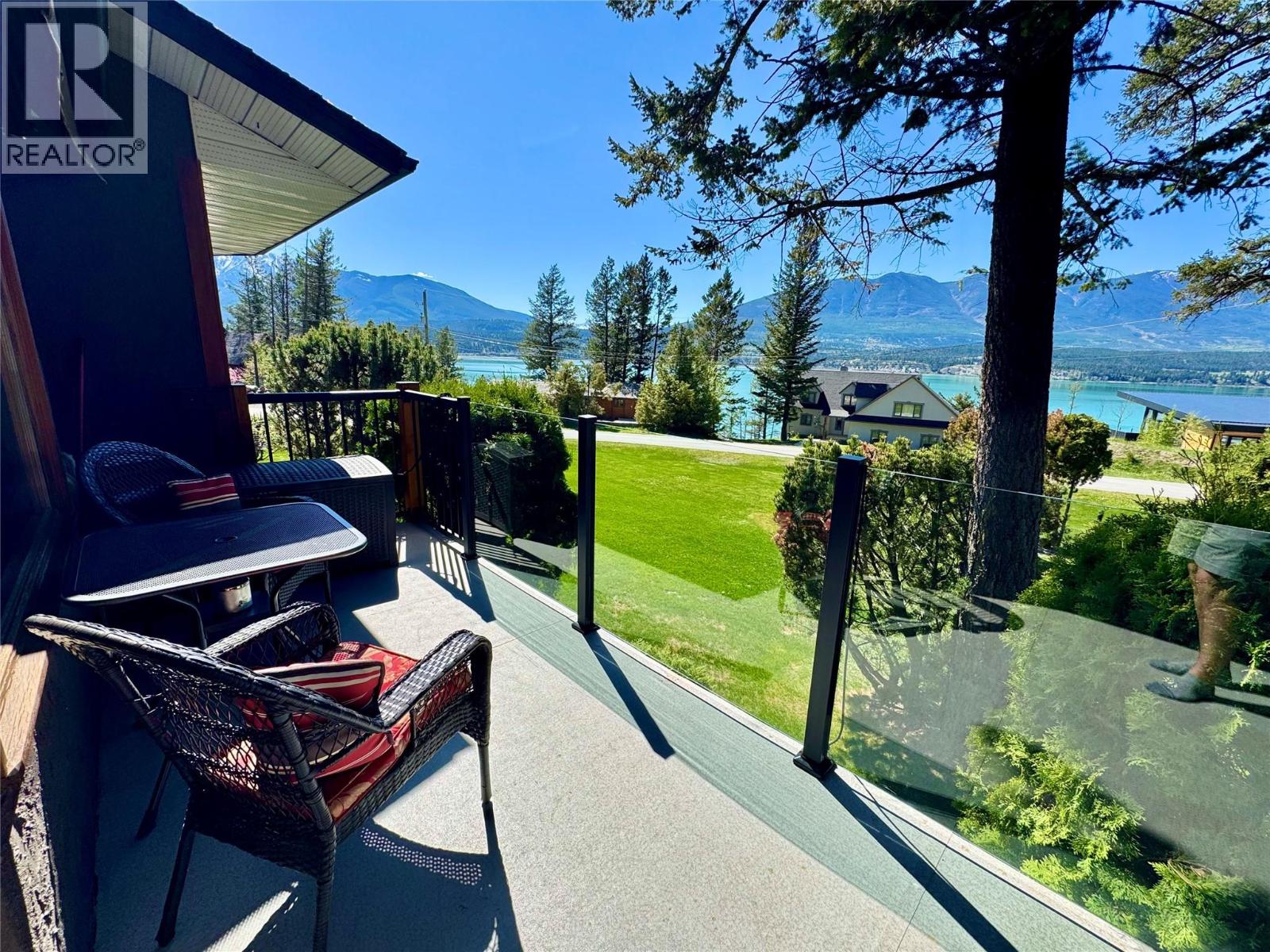 8380 Richardson Crescent, Canal Flats, British Columbia  V0B 1B0 - Photo 7 - 10371470