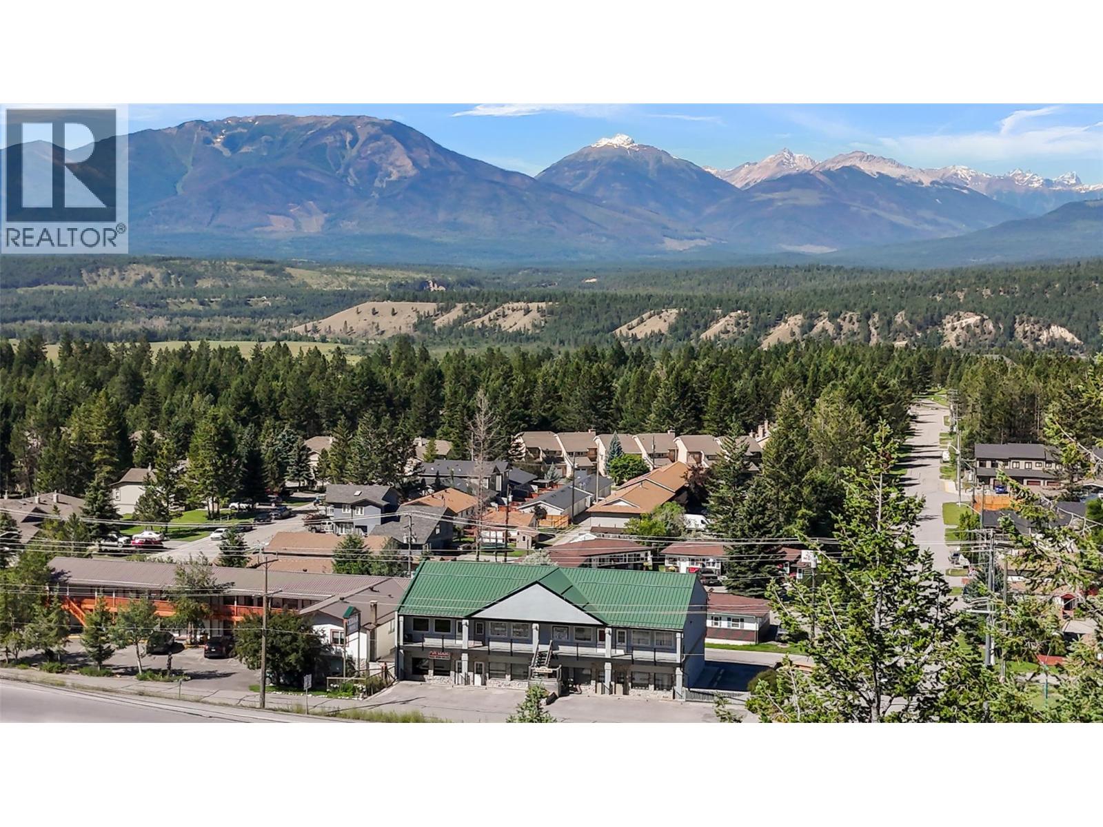 7585 MAIN  WEST Street, radium hot springs, British Columbia