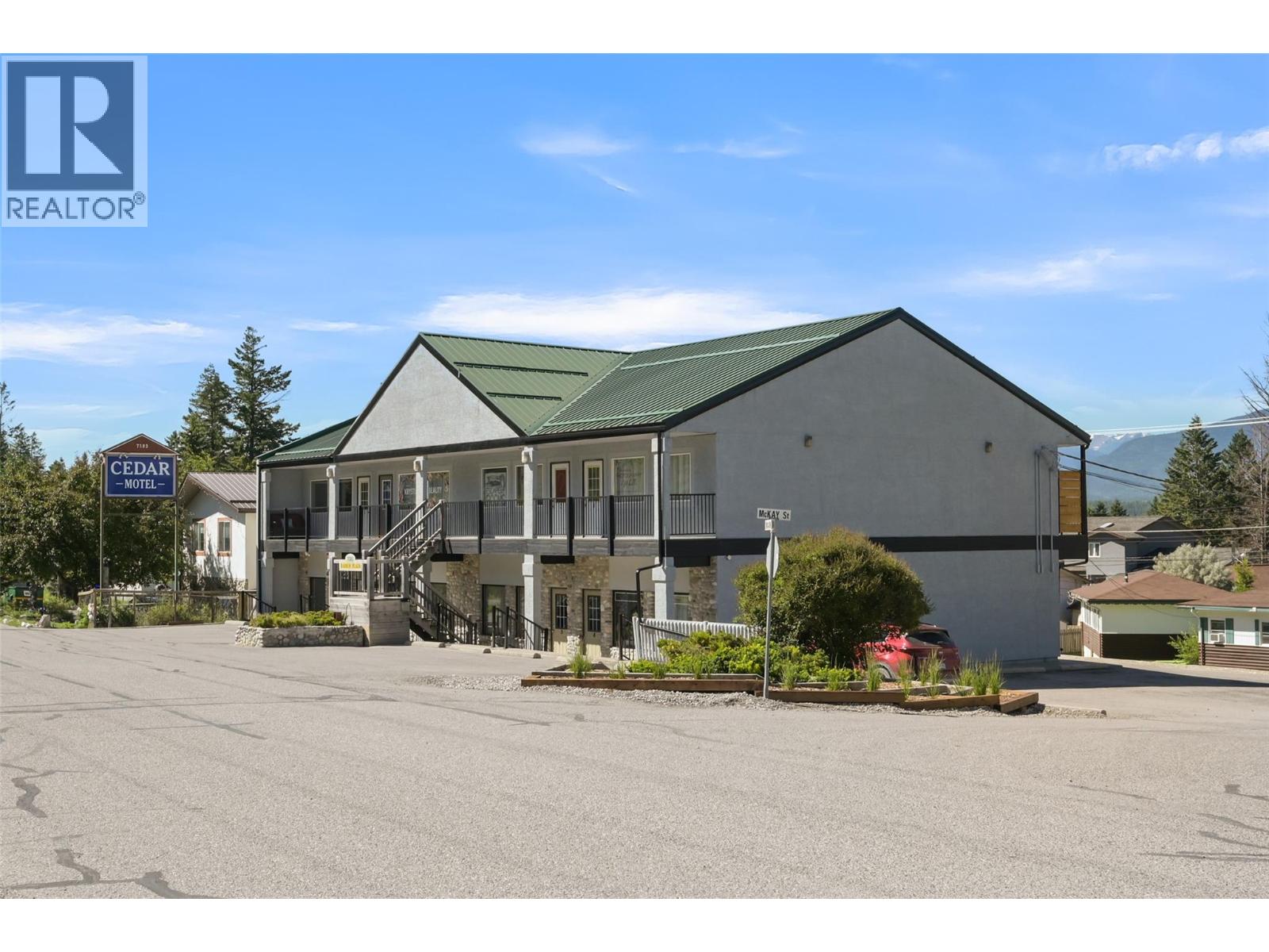 7585 Main  West Street, Radium Hot Springs, British Columbia  V0A 1M0 - Photo 3 - 10371466