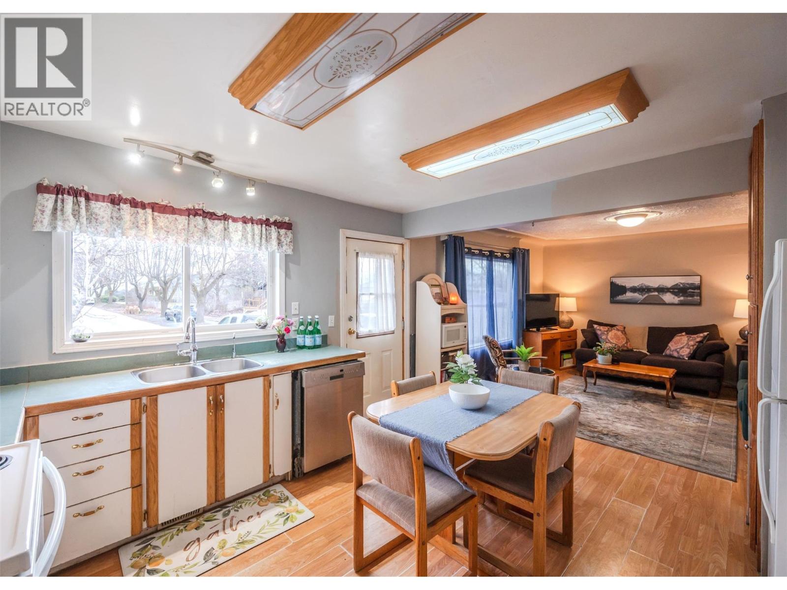 6404 Spartan Street, Oliver, British Columbia  V0H 1T6 - Photo 12 - 10364550